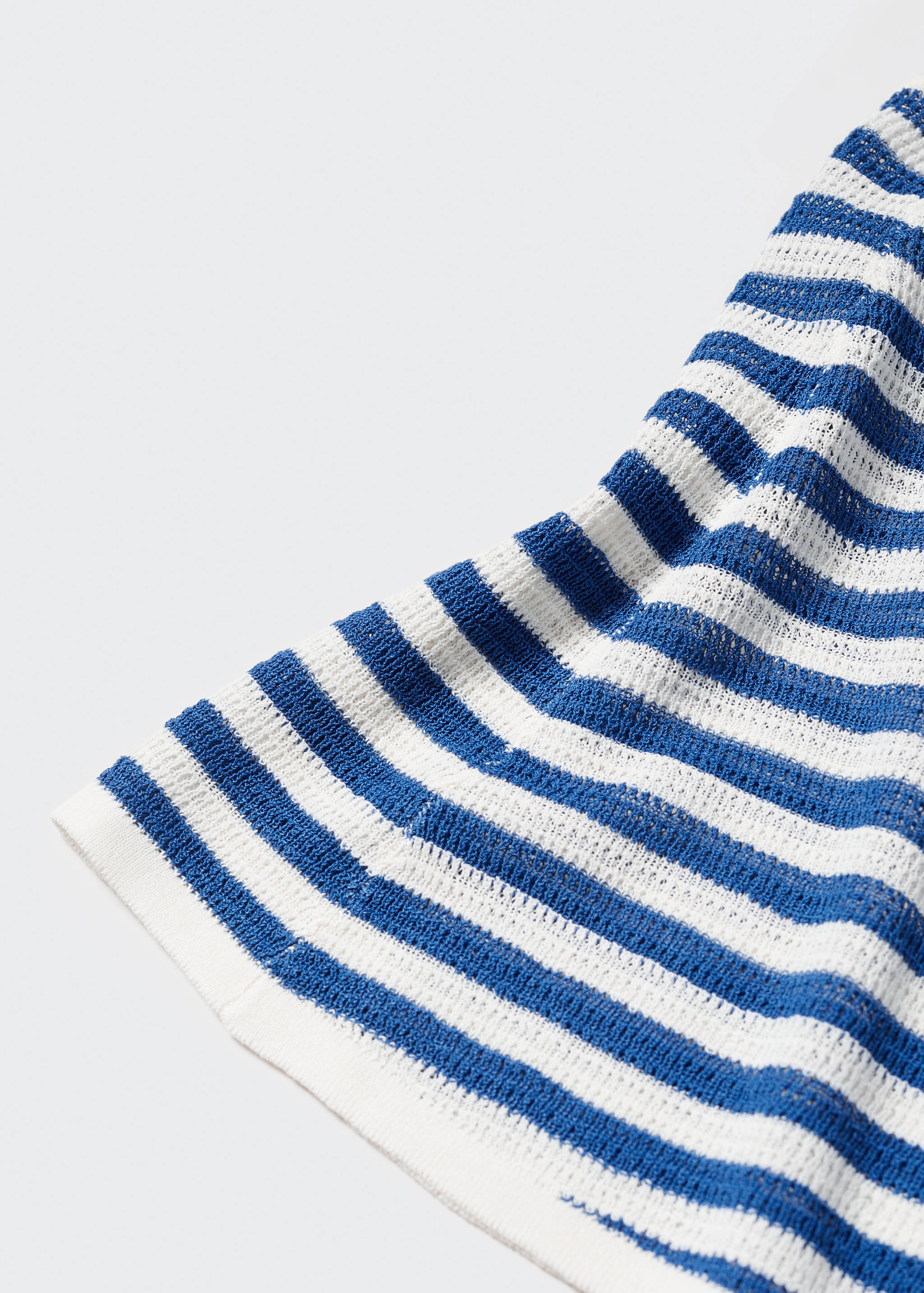 Top punt ratlles - Detall de l'article 8