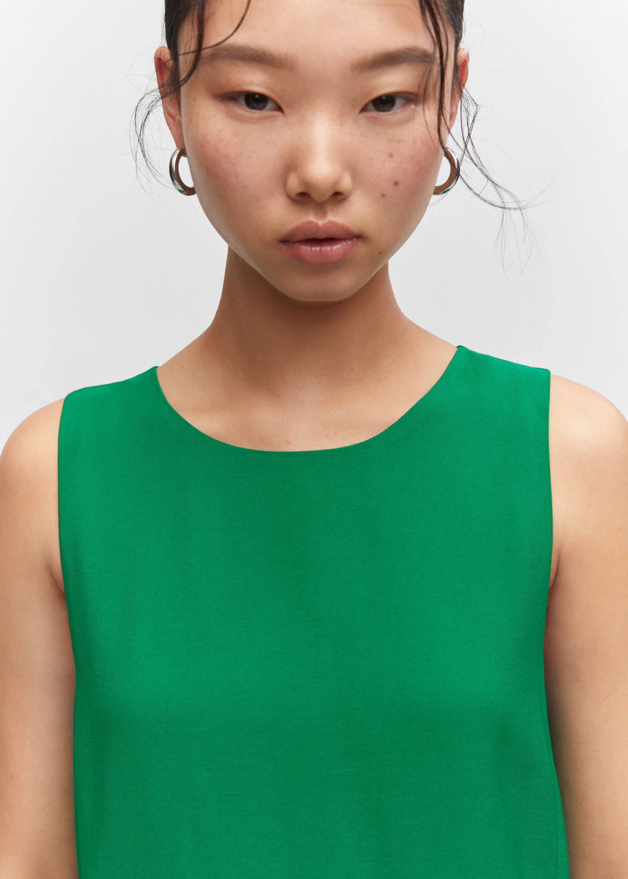 Short sleeveless dress - Details of the article 1