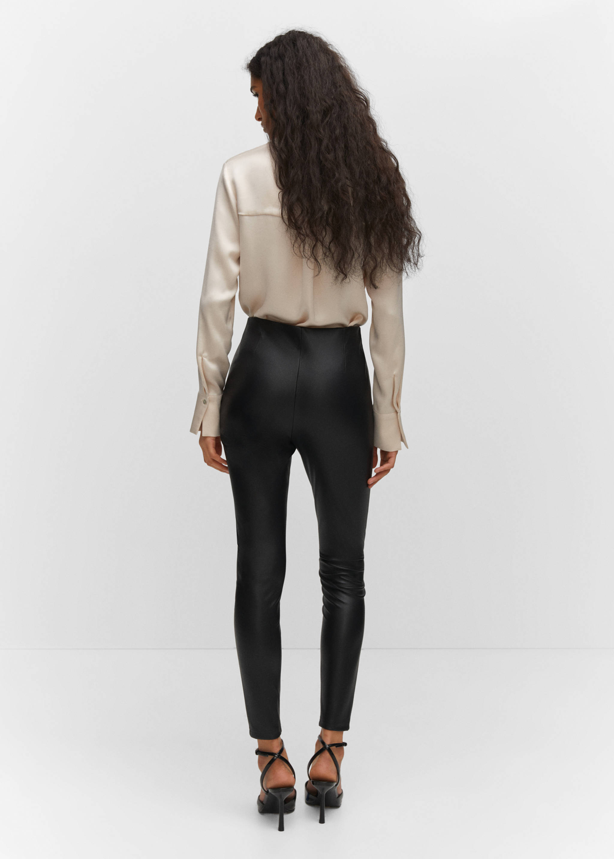 Faux-leather leggings - Reverse of the article