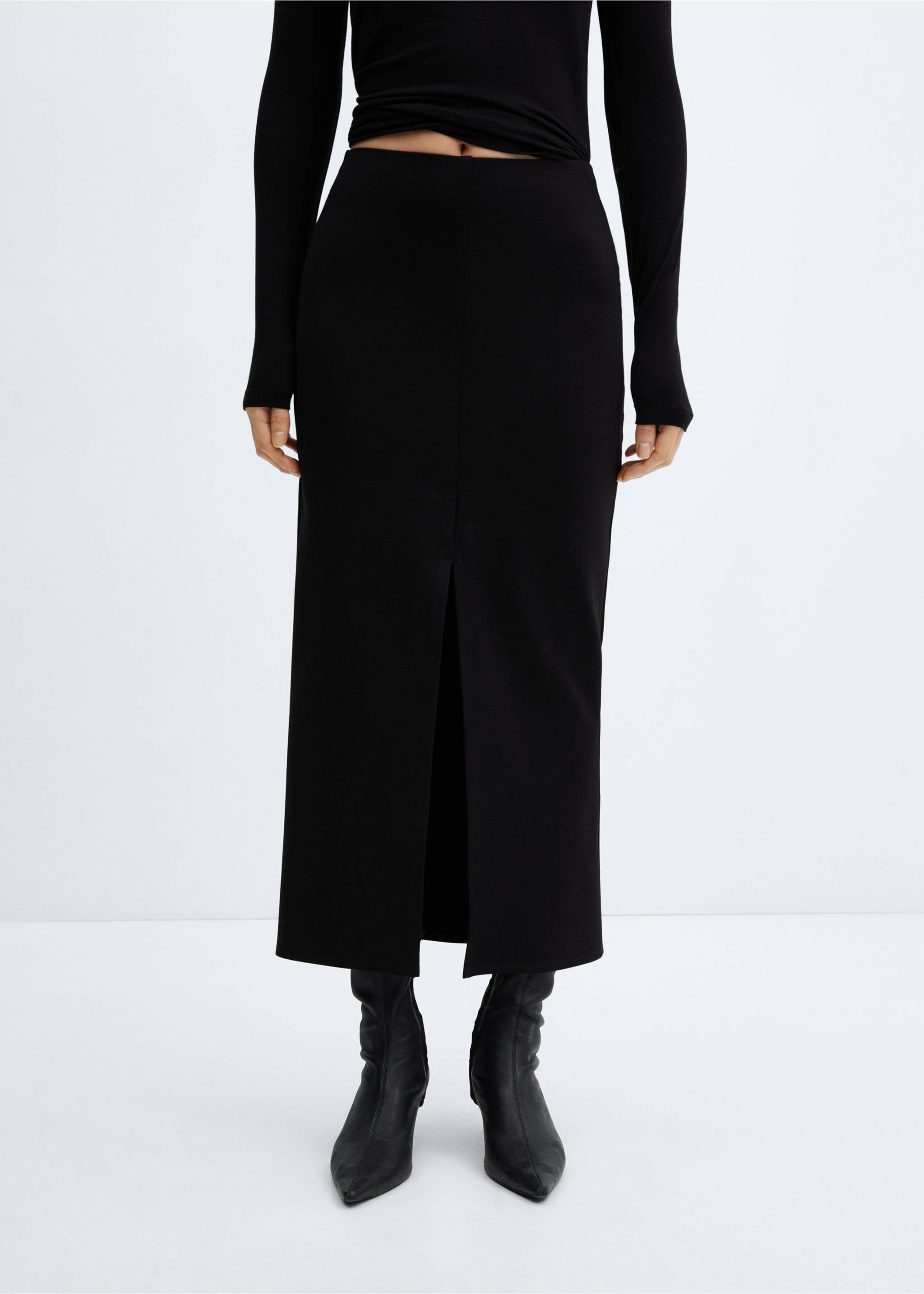 Midi-skirt with front slit - Medium plane, Black. Ref: 57033807-00.