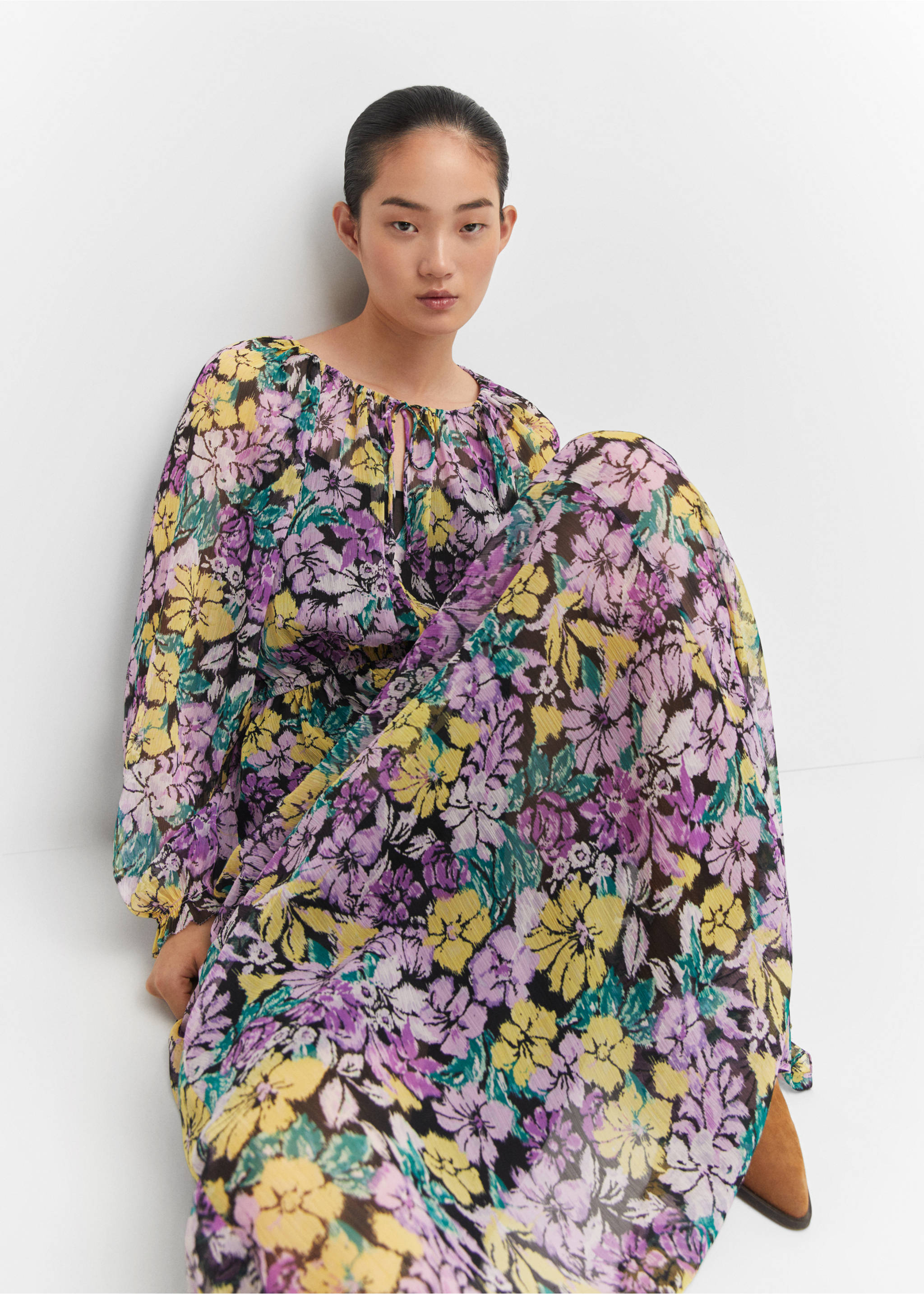 Textured floral-pattern dress - Details of the article 2, Lilac. Ref: 57033809-00.