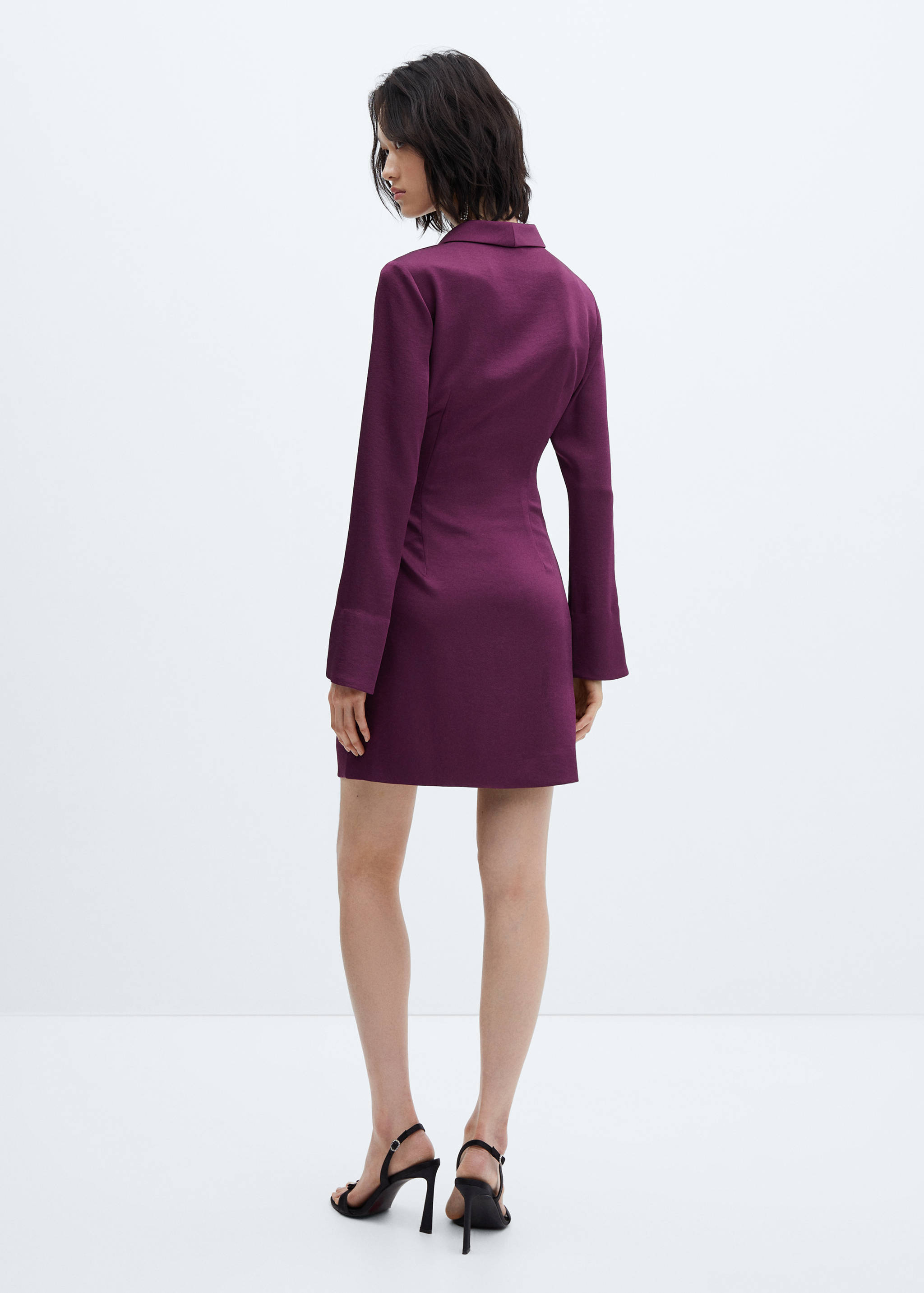 Satiniertes Wickelkleid mit Schnalle - Rückseite des Artikels