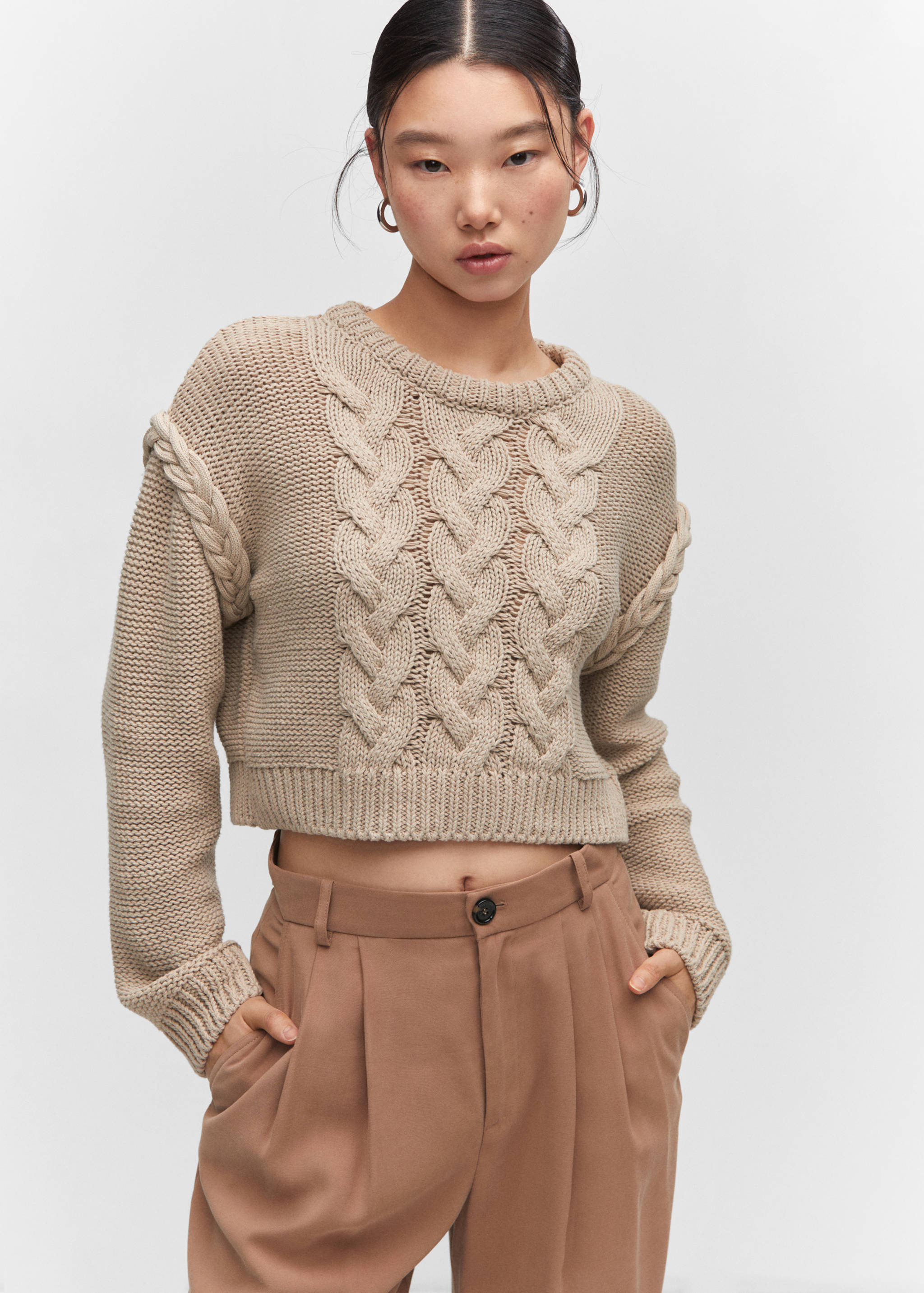 Braided knitted sweater - Medium plane
