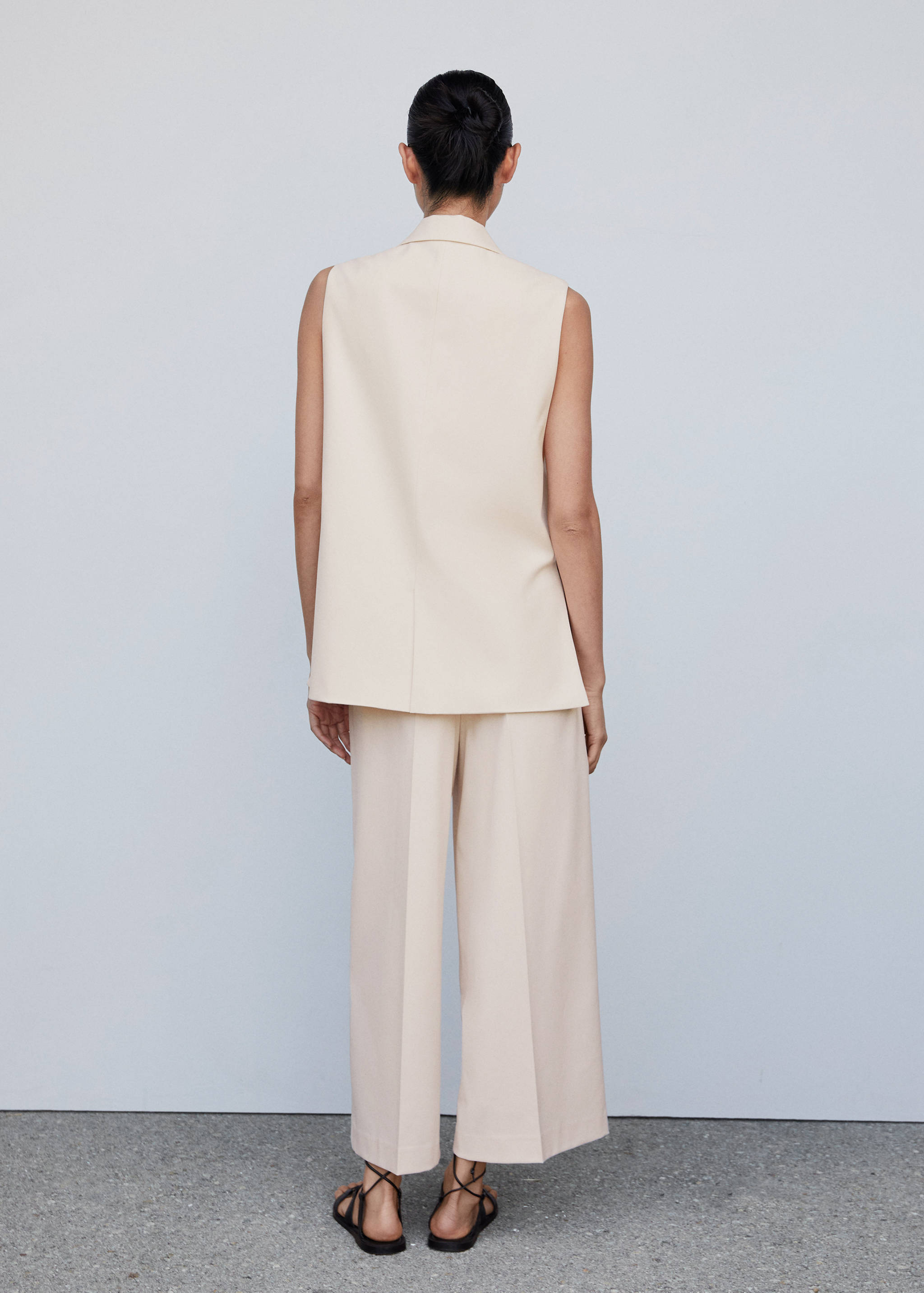 Pleated culottes trousers - Reverse of the article