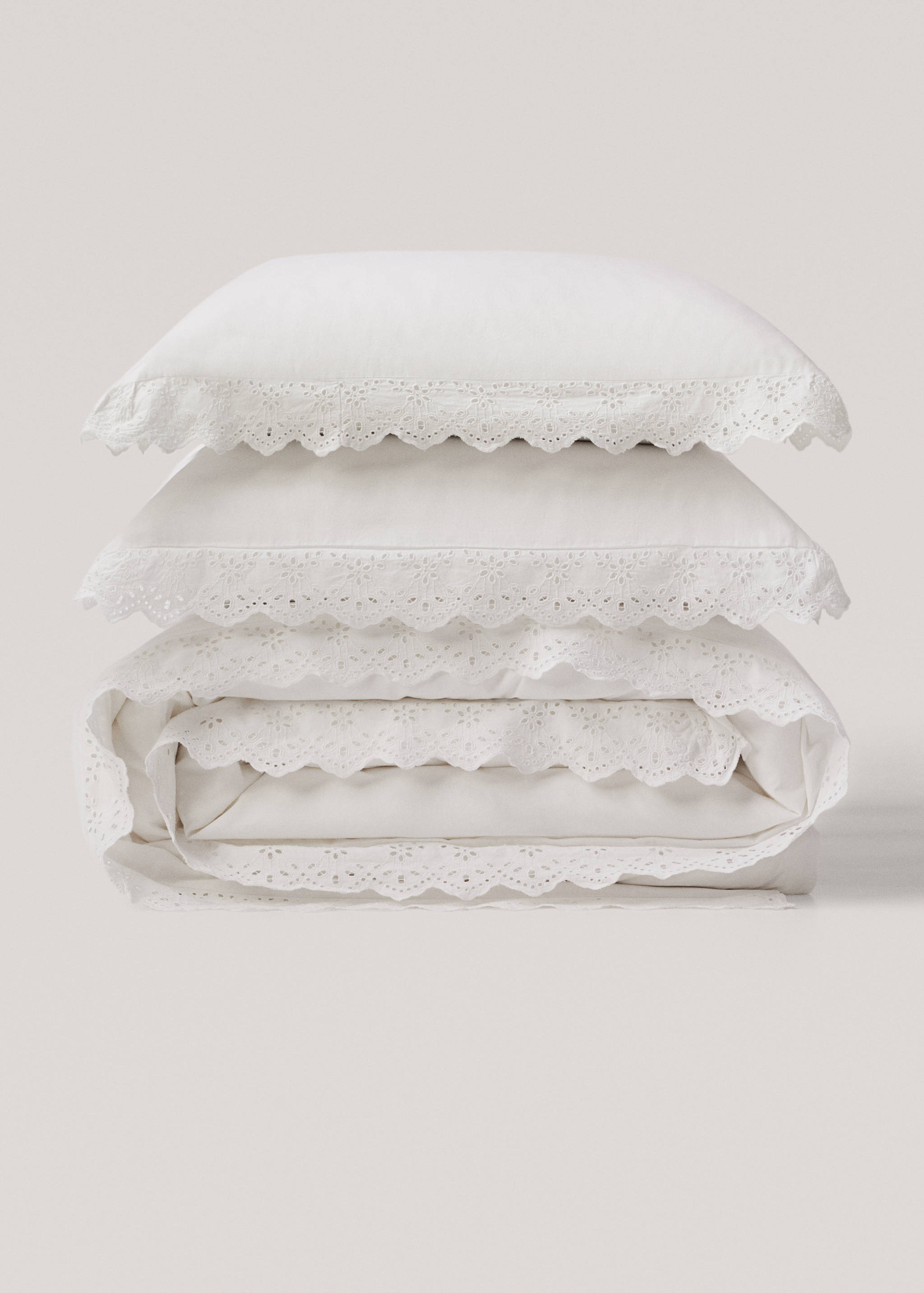 Housse de couette brodée volant Lit 135/140 cm - Article sans modèle