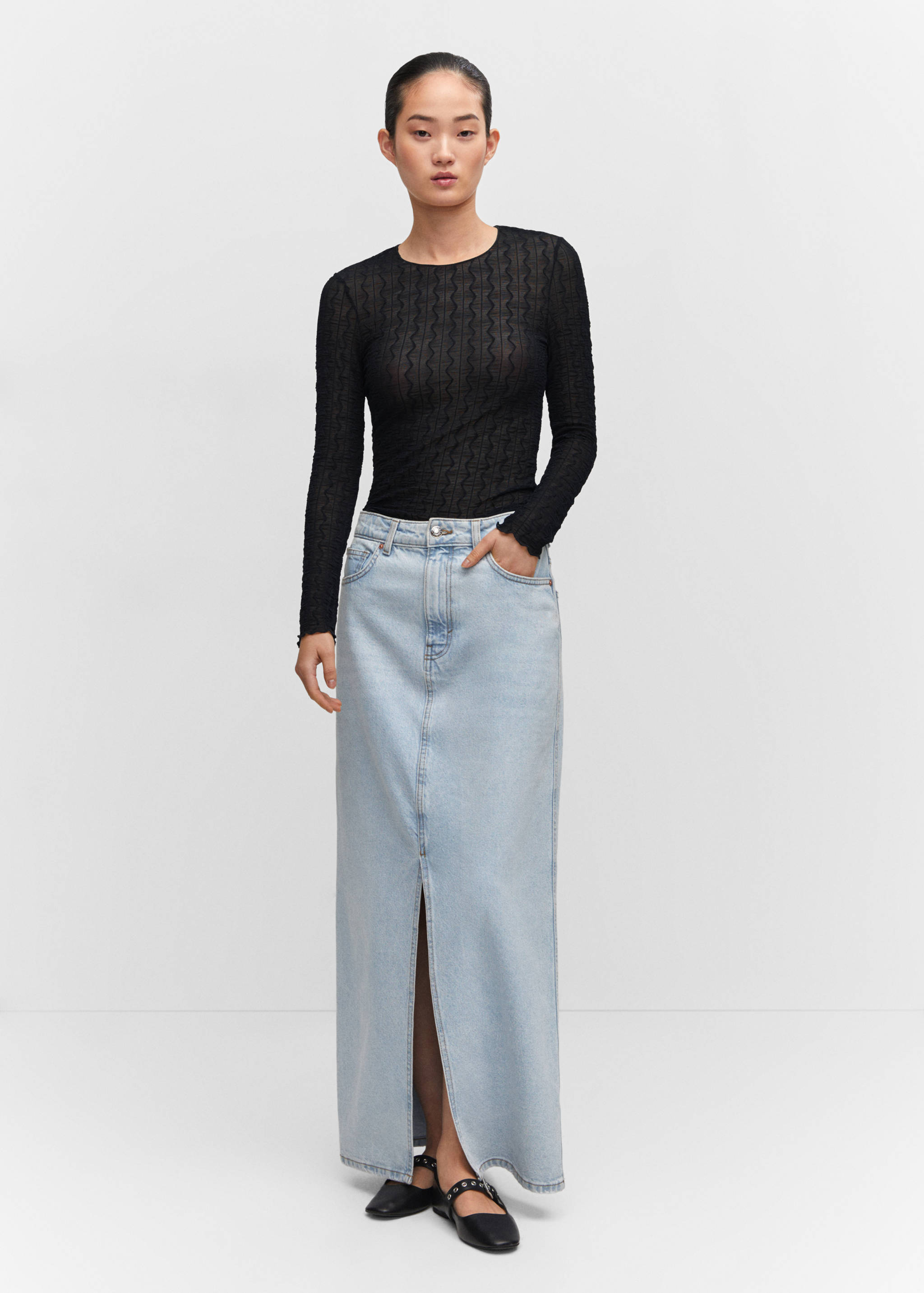 Langärmliges T-Shirt mit Raffdetails - Allgemeine Ansicht