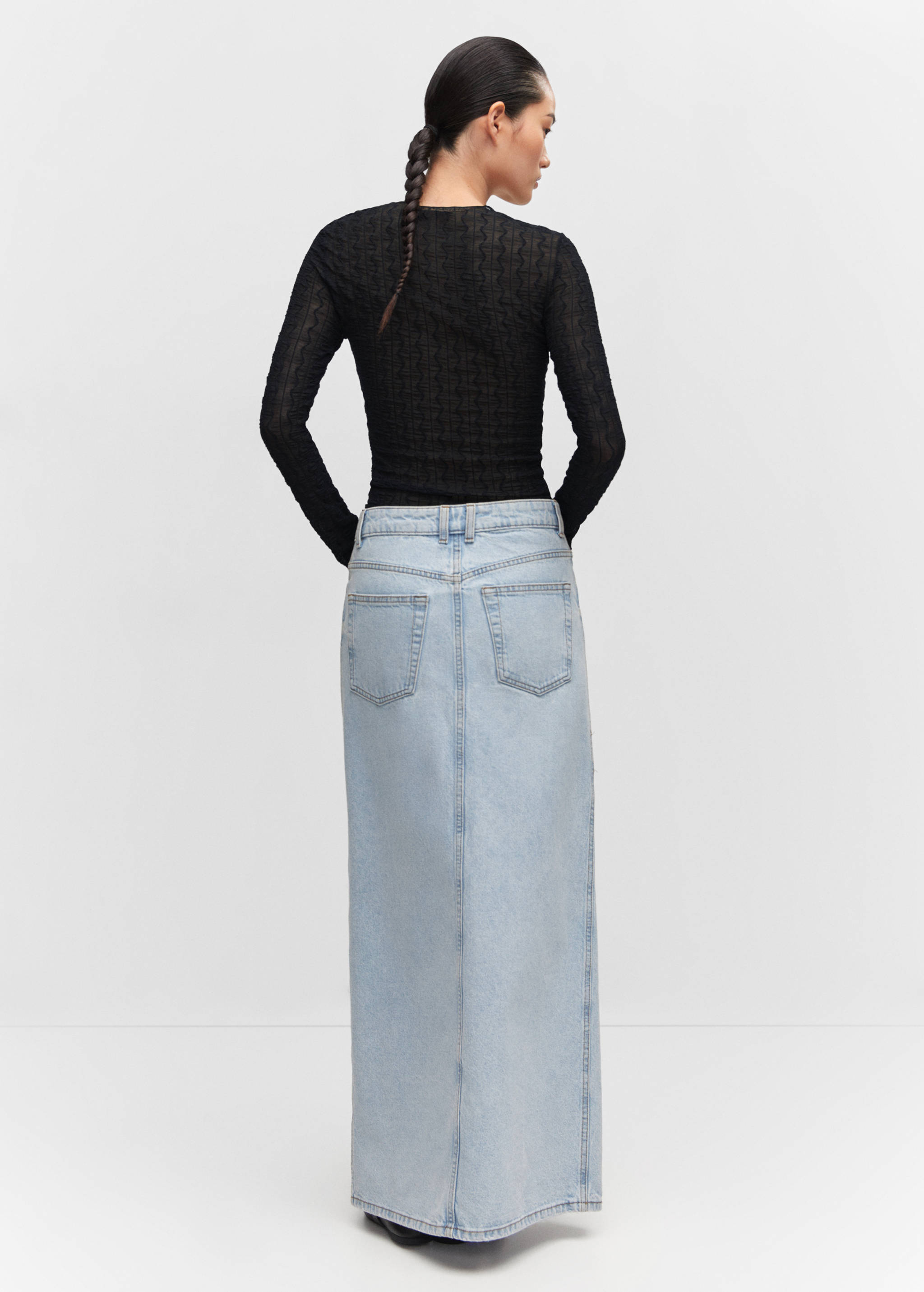 Langärmliges T-Shirt mit Raffdetails - Rückseite des Artikels