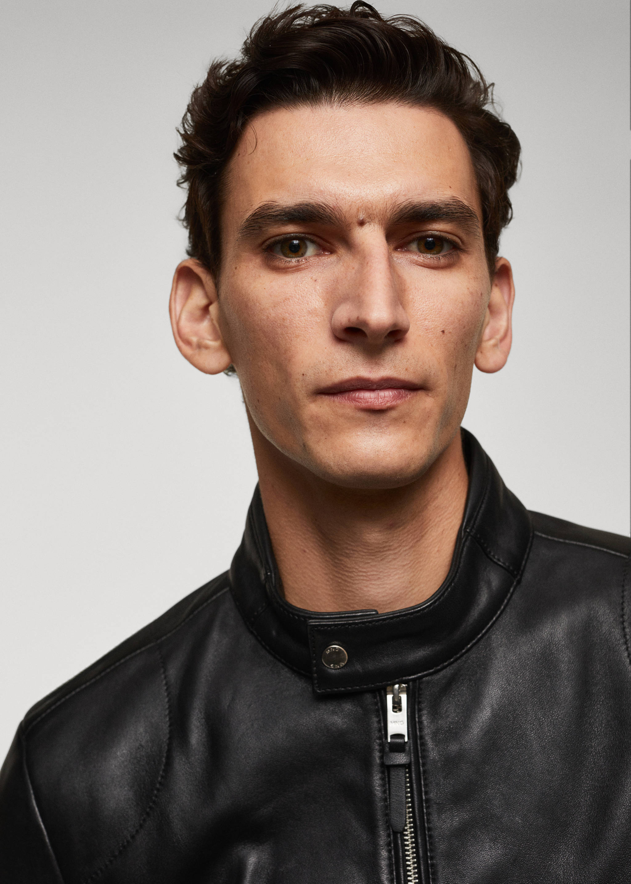 Leder-Bikerjacke mit Zipper-Detail - Detail des Artikels 4