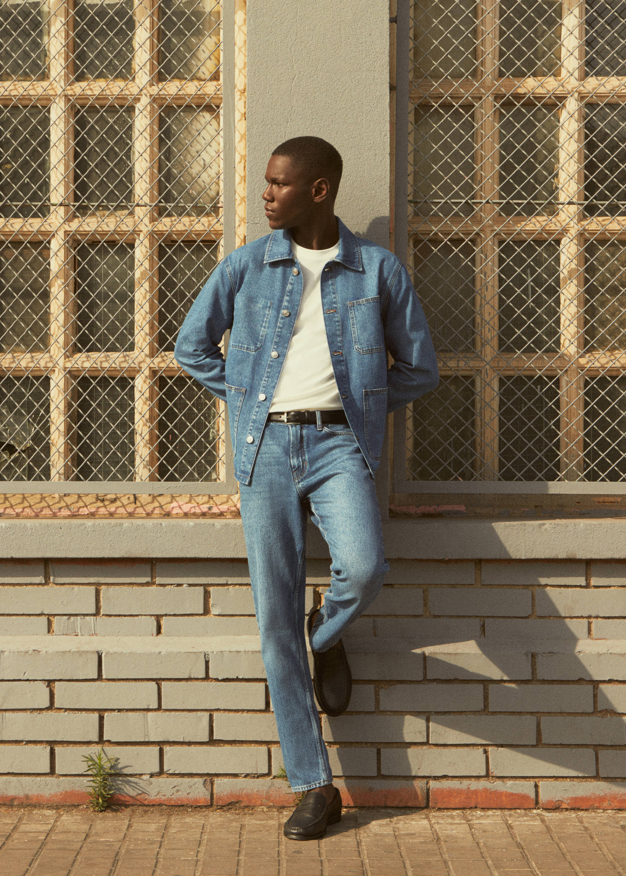 Jean Bob straight-fit - Détail de l'article 6, Bleu foncé. Ref: 57034391-00.