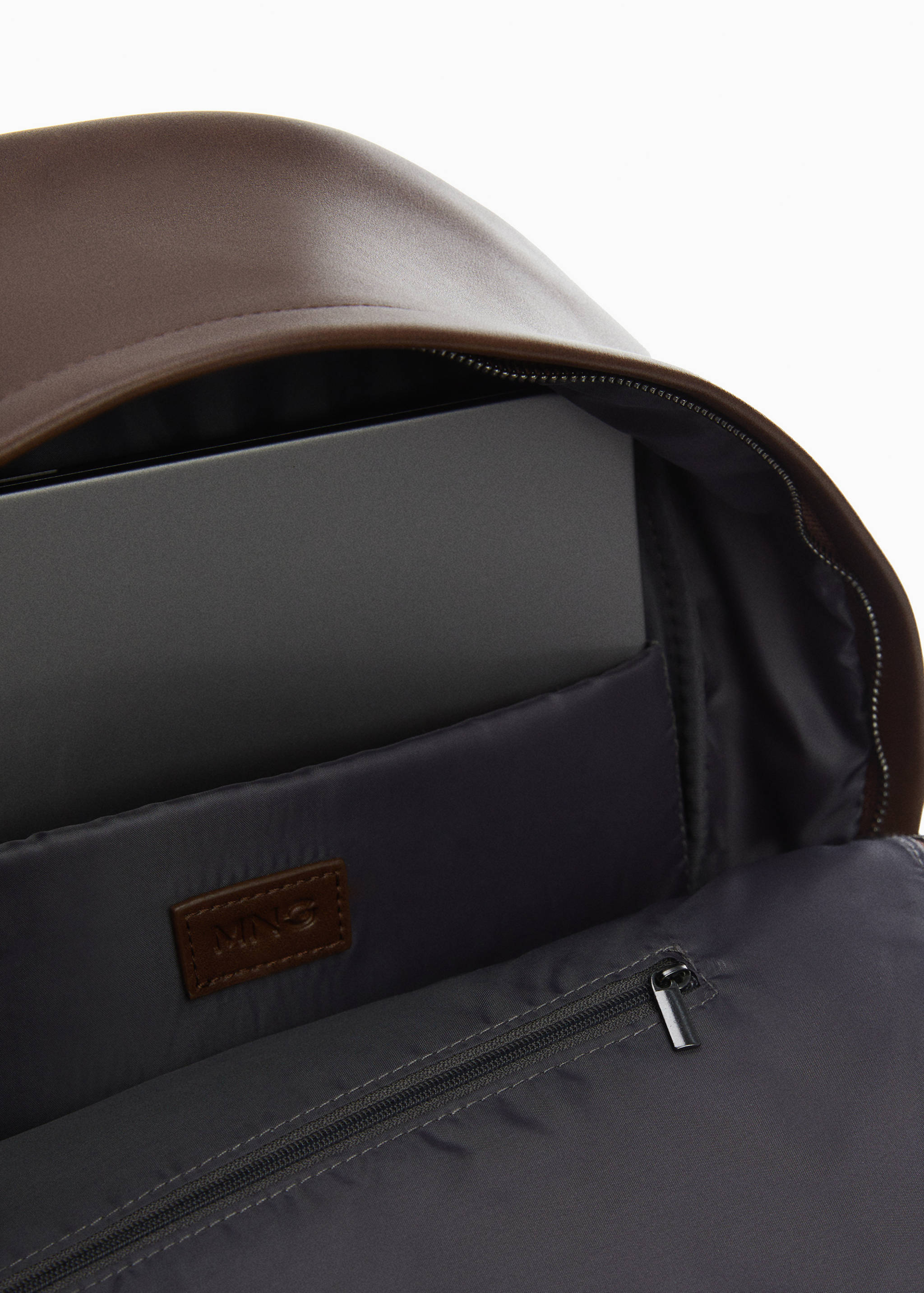 Recycled leather backpack - Details of the article 2