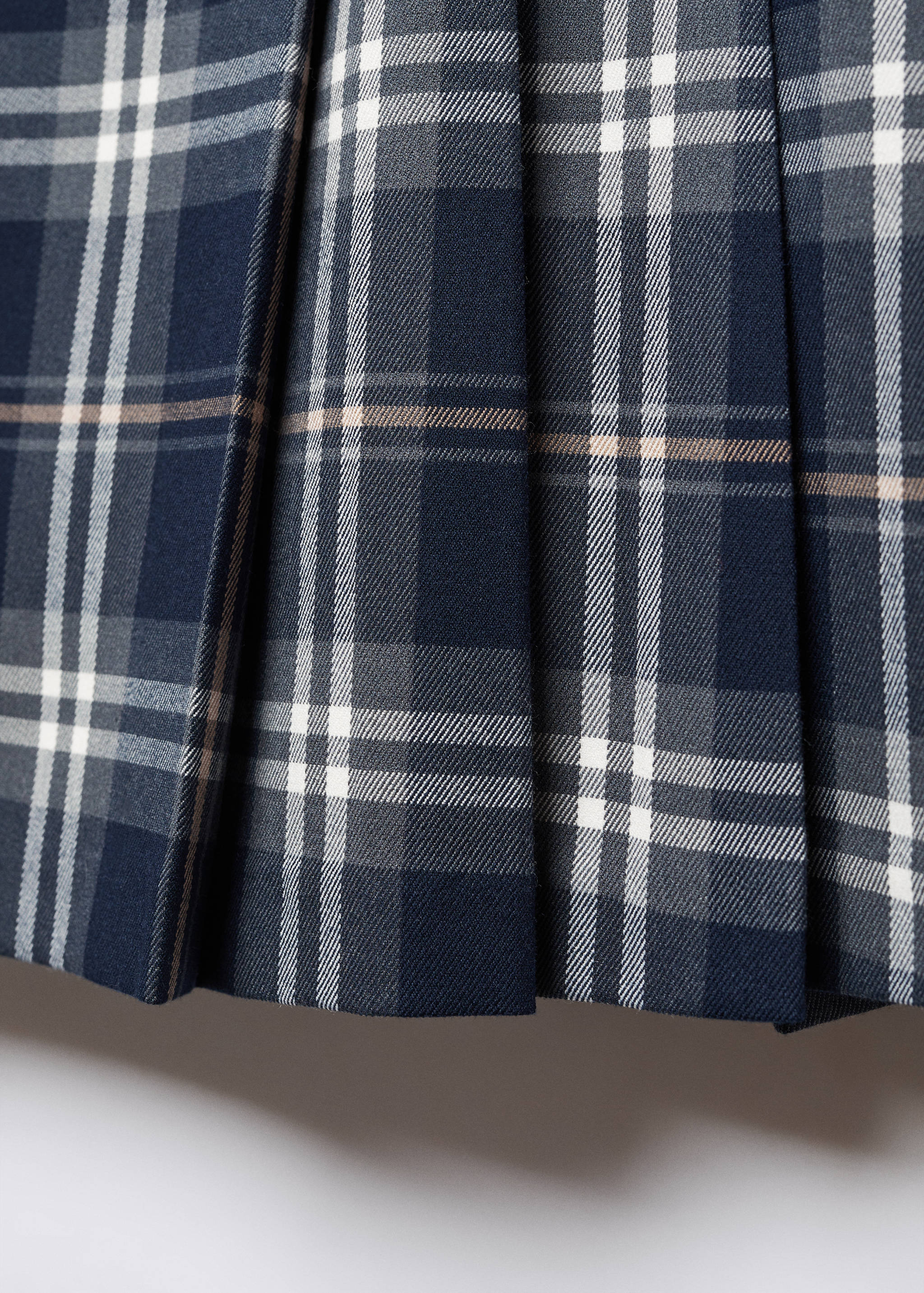 Veckad minikjol - Detaljer om artikeln 8