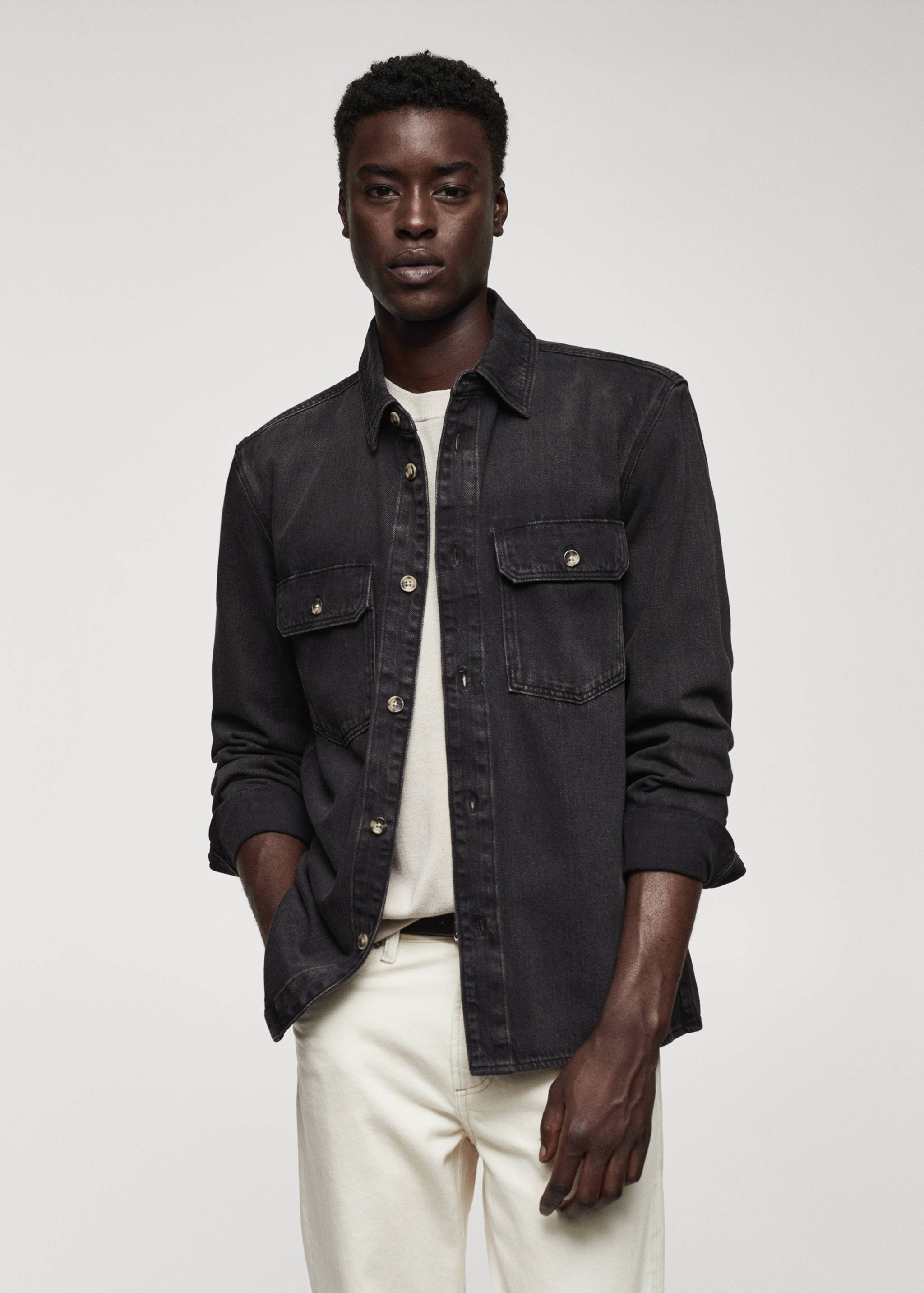 Surchemise en jean coton poches - Plan moyen