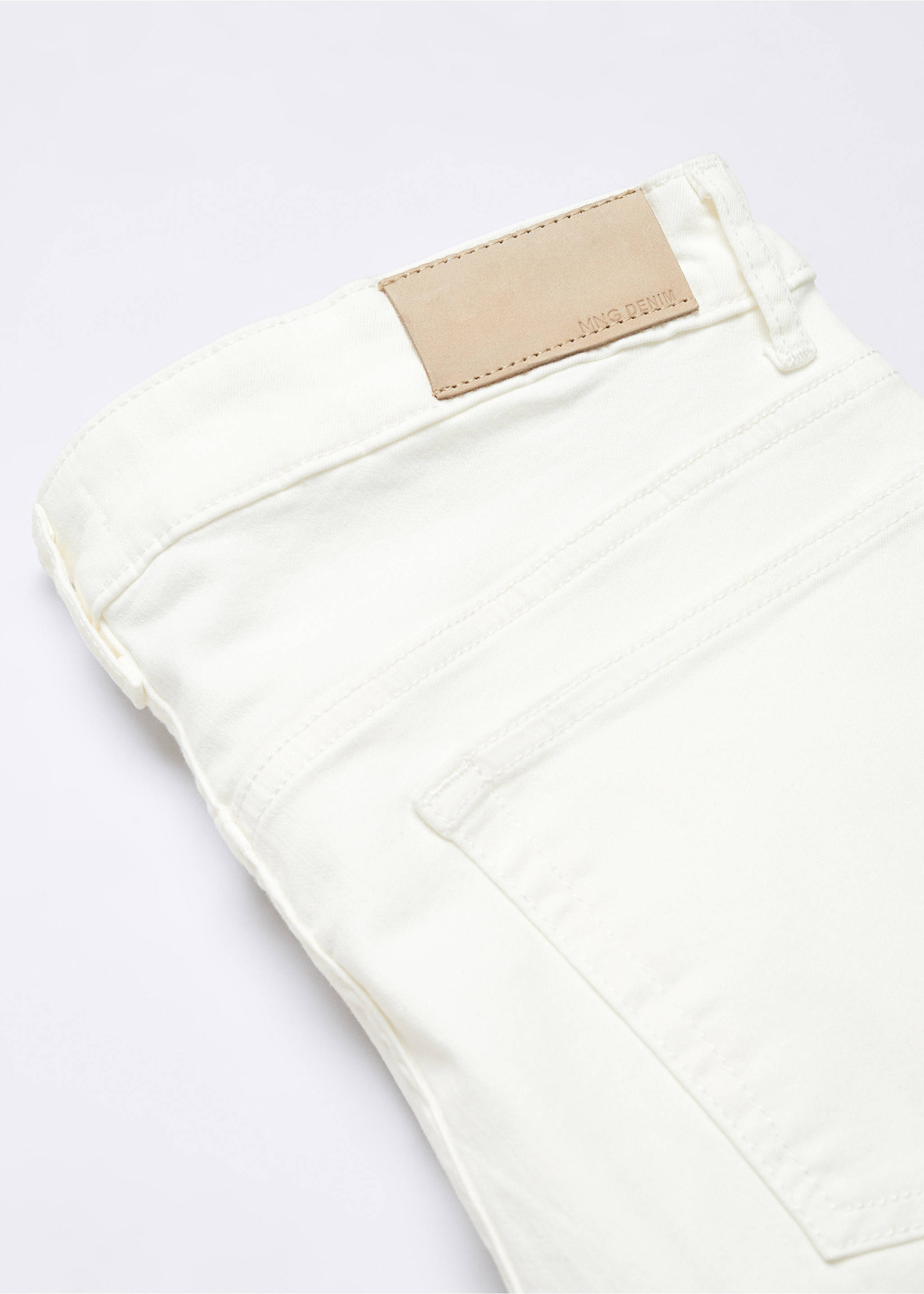 Jeans Patrick slim fit Ultra Soft Touch - Detalle del artículo 8, Blanco roto. Ref: 57034422-00.