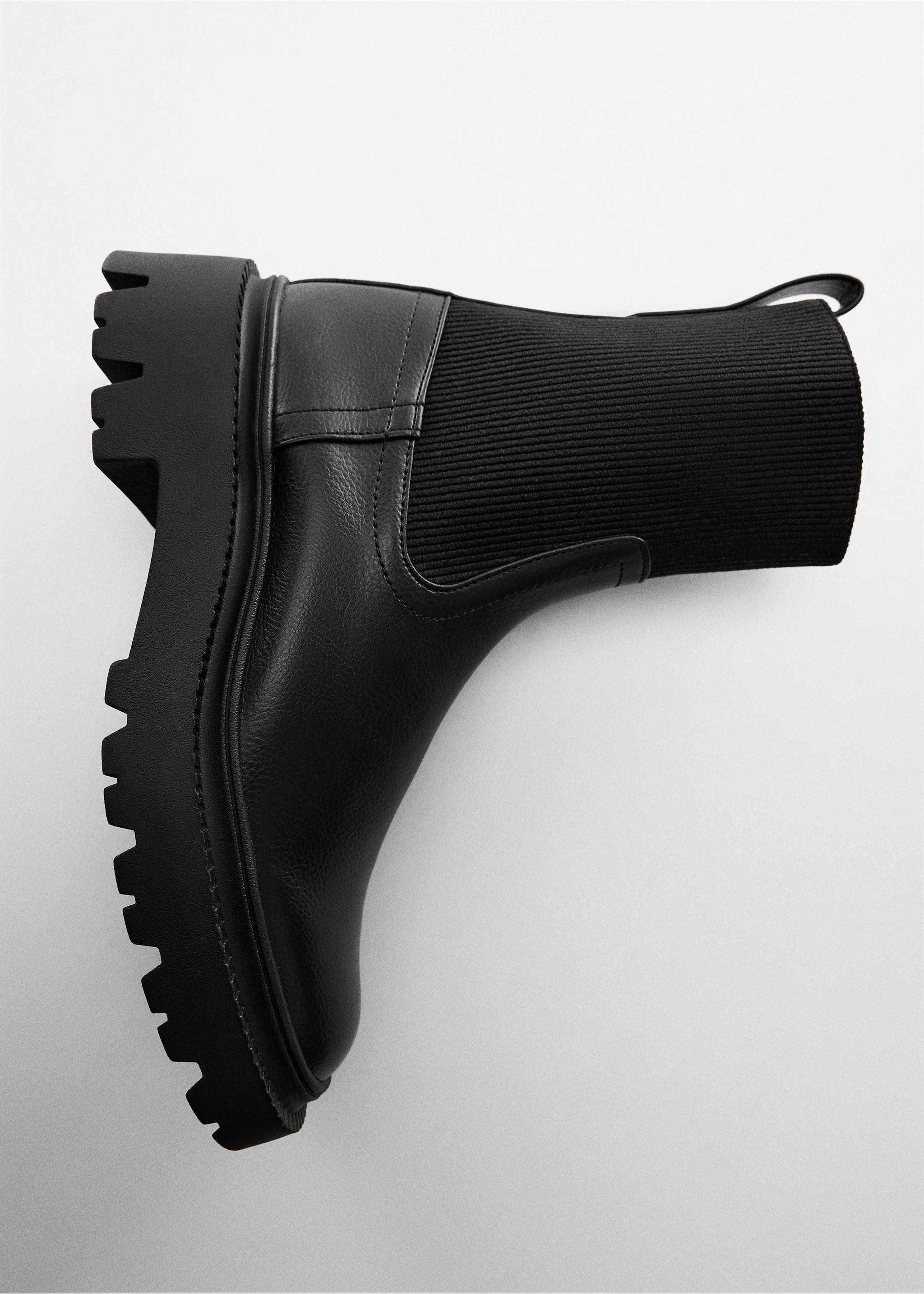 Platform track-sole ankle boots - Details of the article 5, Black. Ref: 57034428-00.