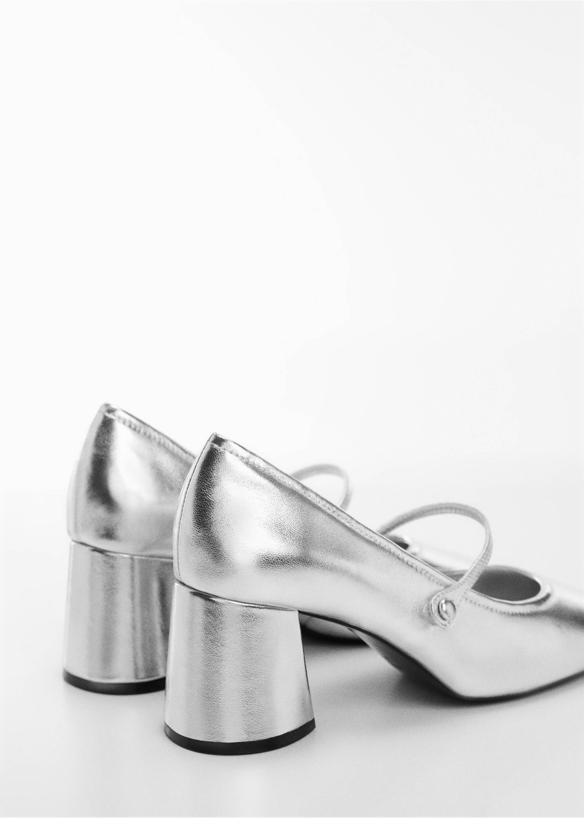 Metallic leather shoes - Details of the article 2, Silver. Ref: 57034776-00.