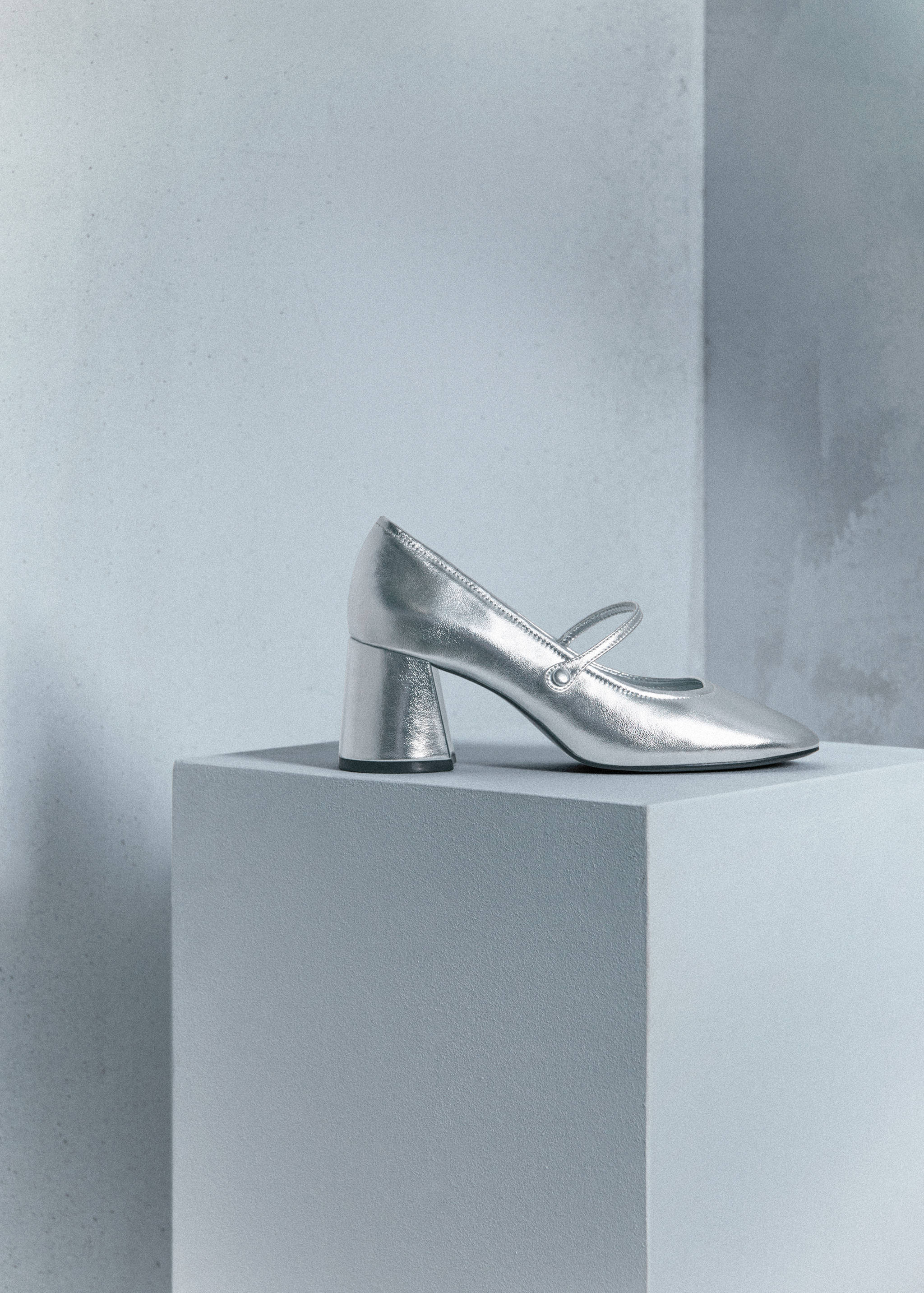 Metallic leather shoes - Details of the article 9
