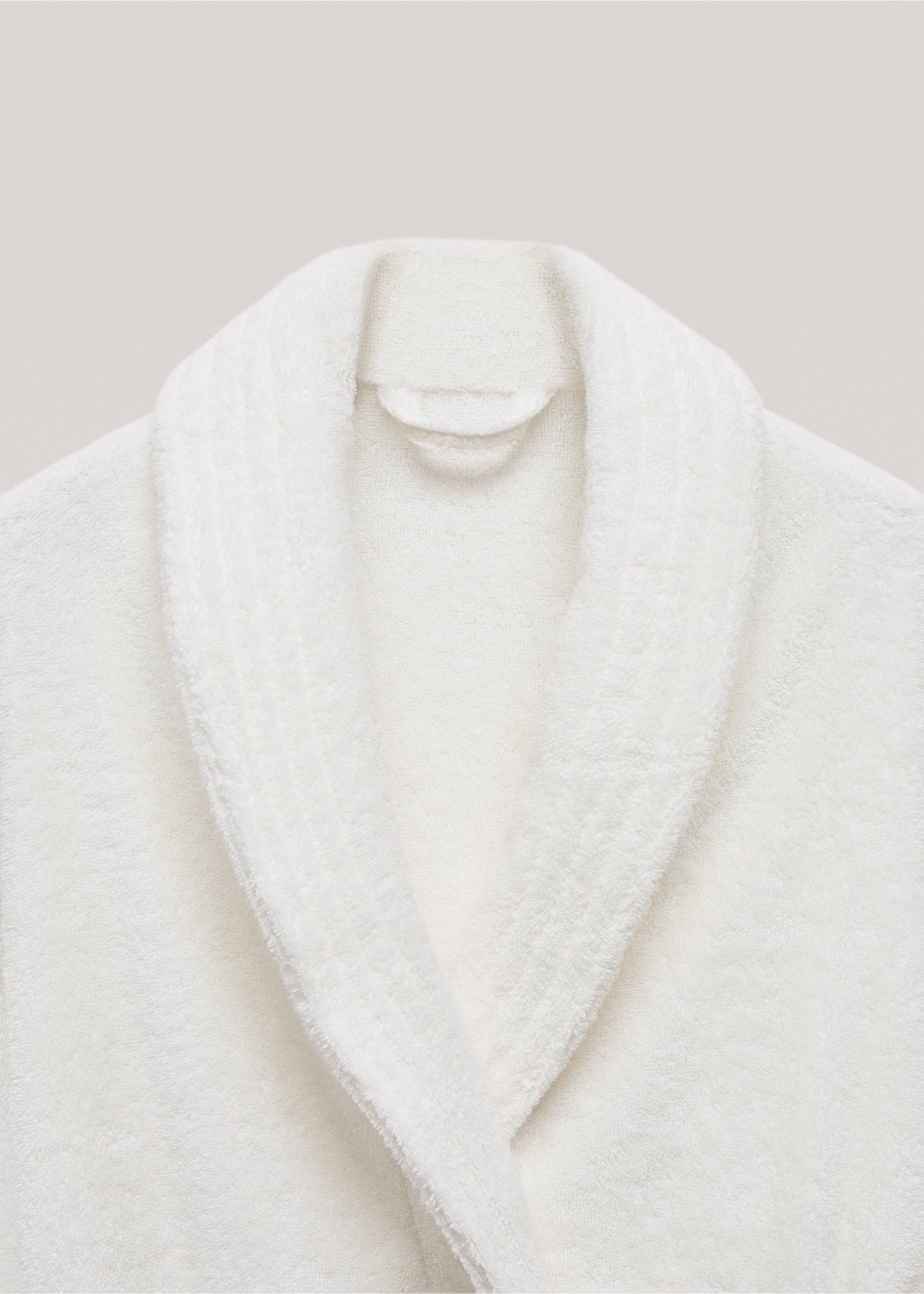 100% cotton bathrobe - Details of the article 2, Ecru. Ref: 57034786-00.