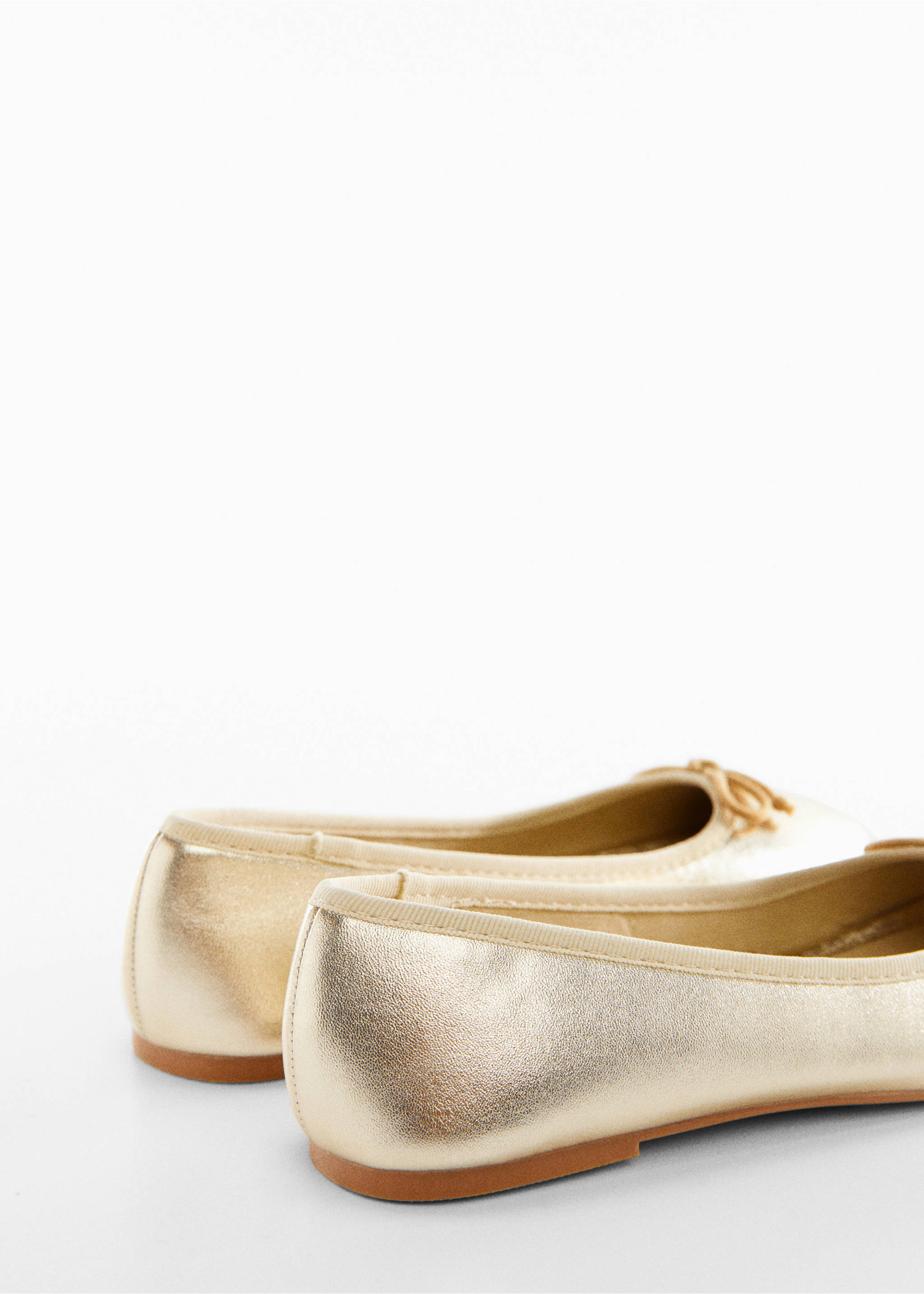 Bow ballerina - Details of the article 2, Gold. Ref: 57035136-00.