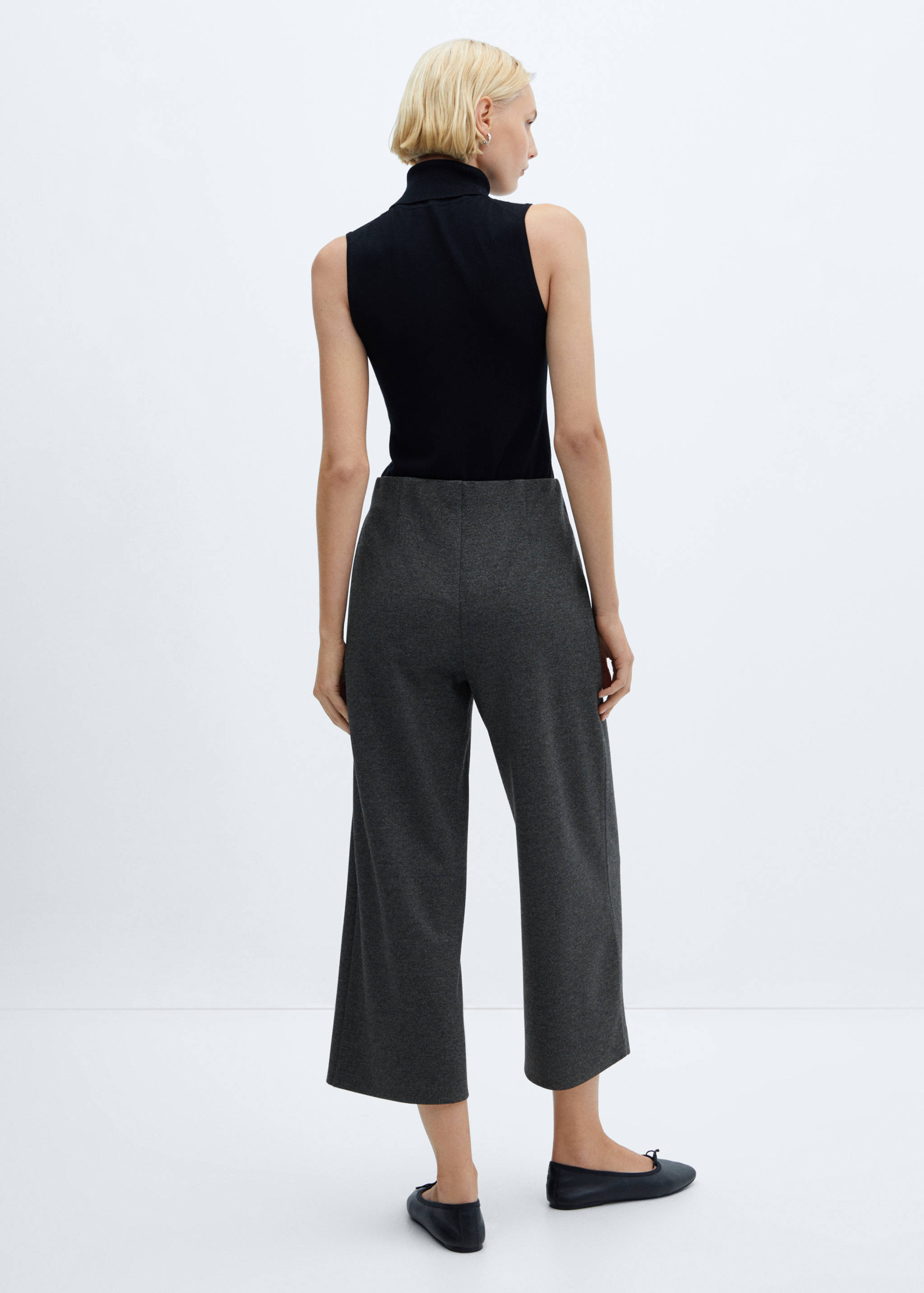 Knitted culotte pants - Reverse of the article