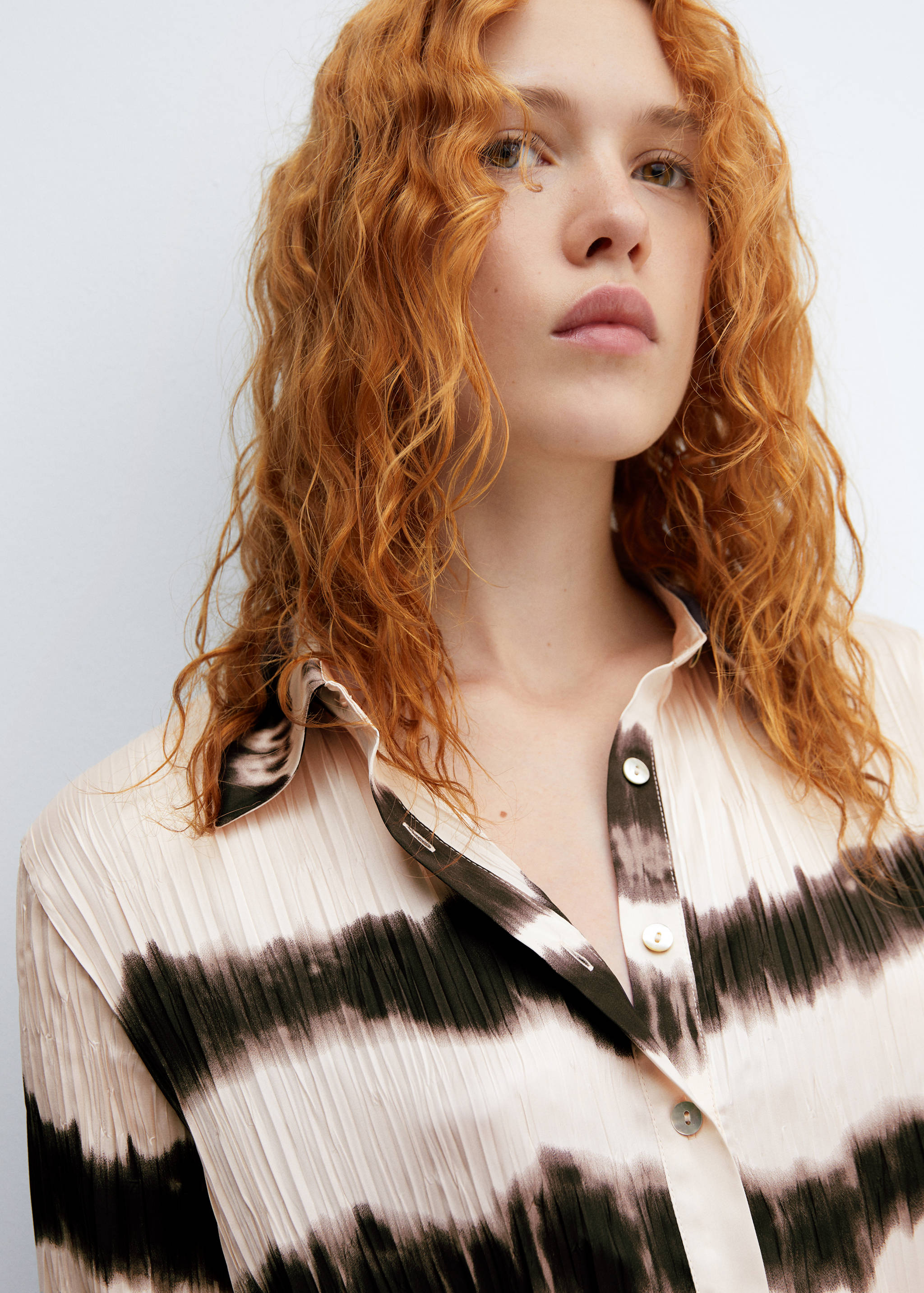 Camisa prisada tie-dye - Detall de l'article 1