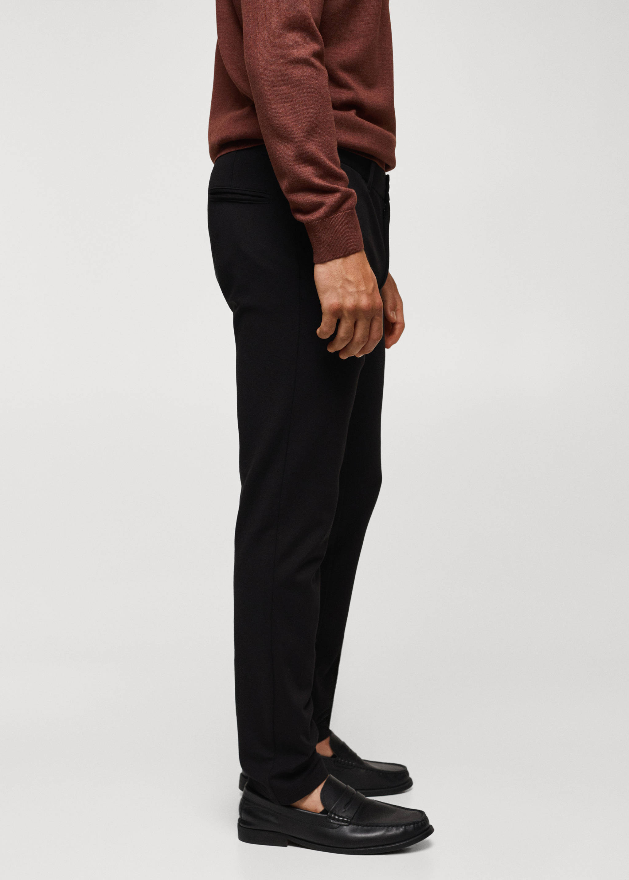 Calças slim fit de tecido comfort stretch - Pormenor do artigo 4