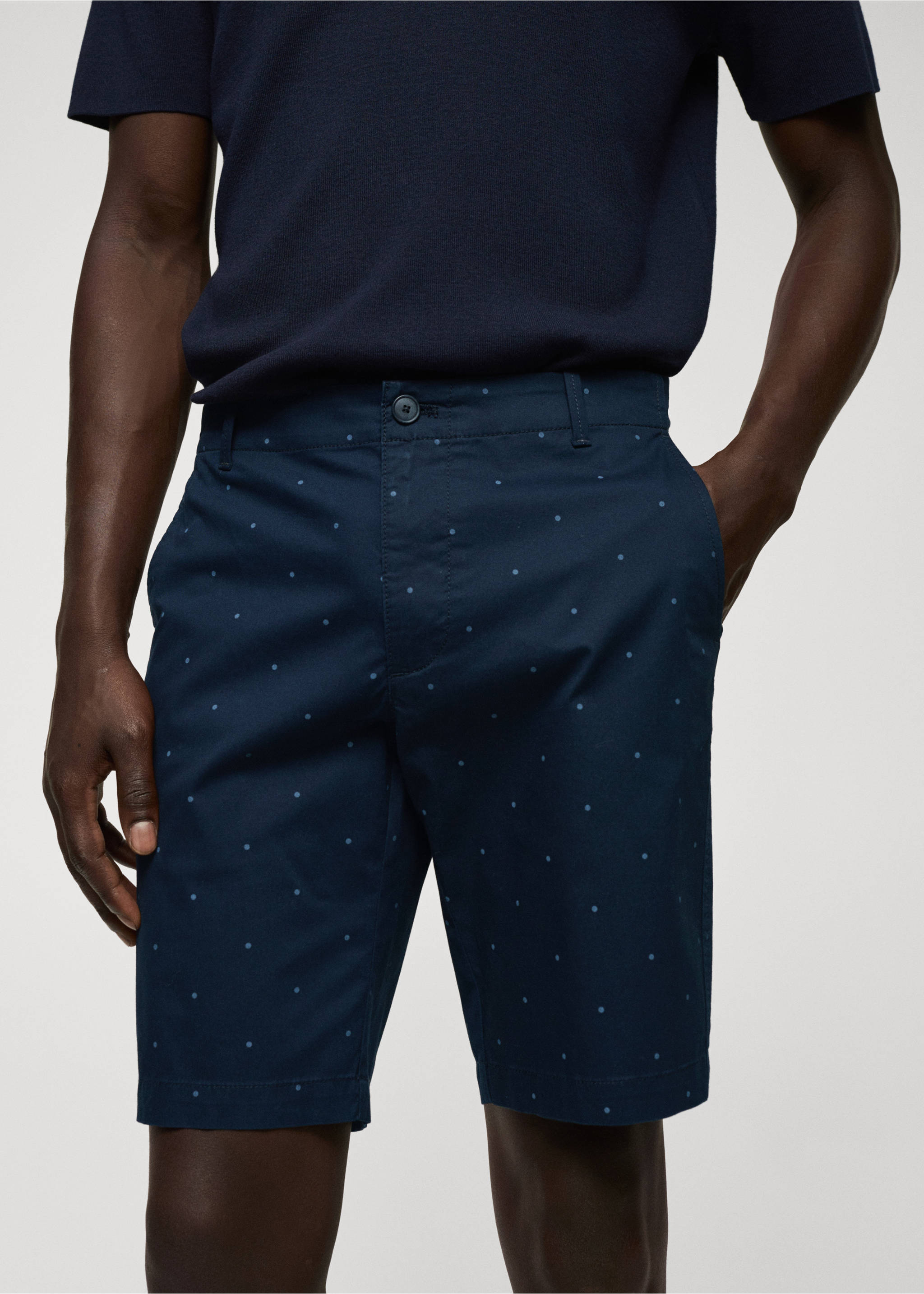 Slim-fit cotton micro-print bermuda shorts - Details of the article 1, Navy. Ref: 57035958-00.