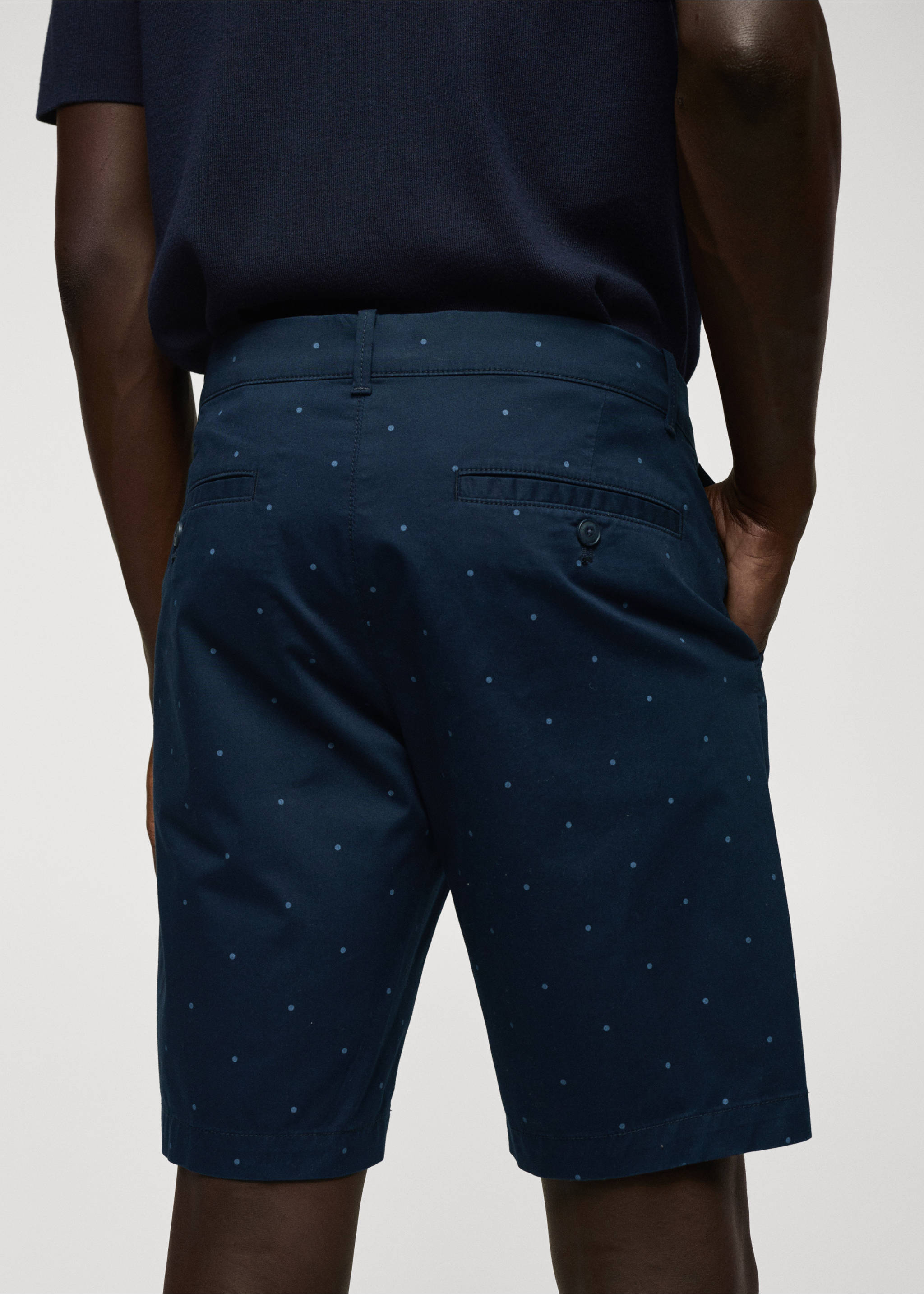 Slim-fit cotton micro-print bermuda shorts - Details of the article 4, Navy. Ref: 57035958-00.