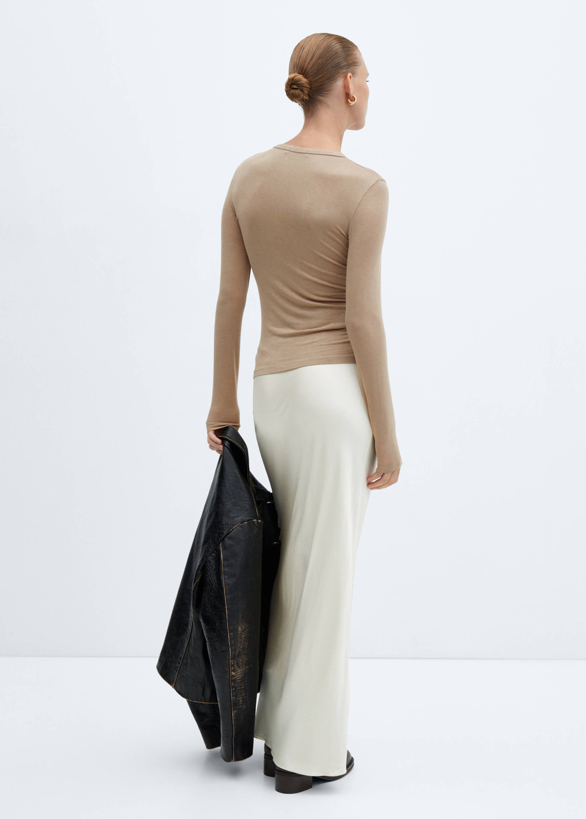 Langarm-T-Shirt mit Rundhals - Rückseite des Artikels