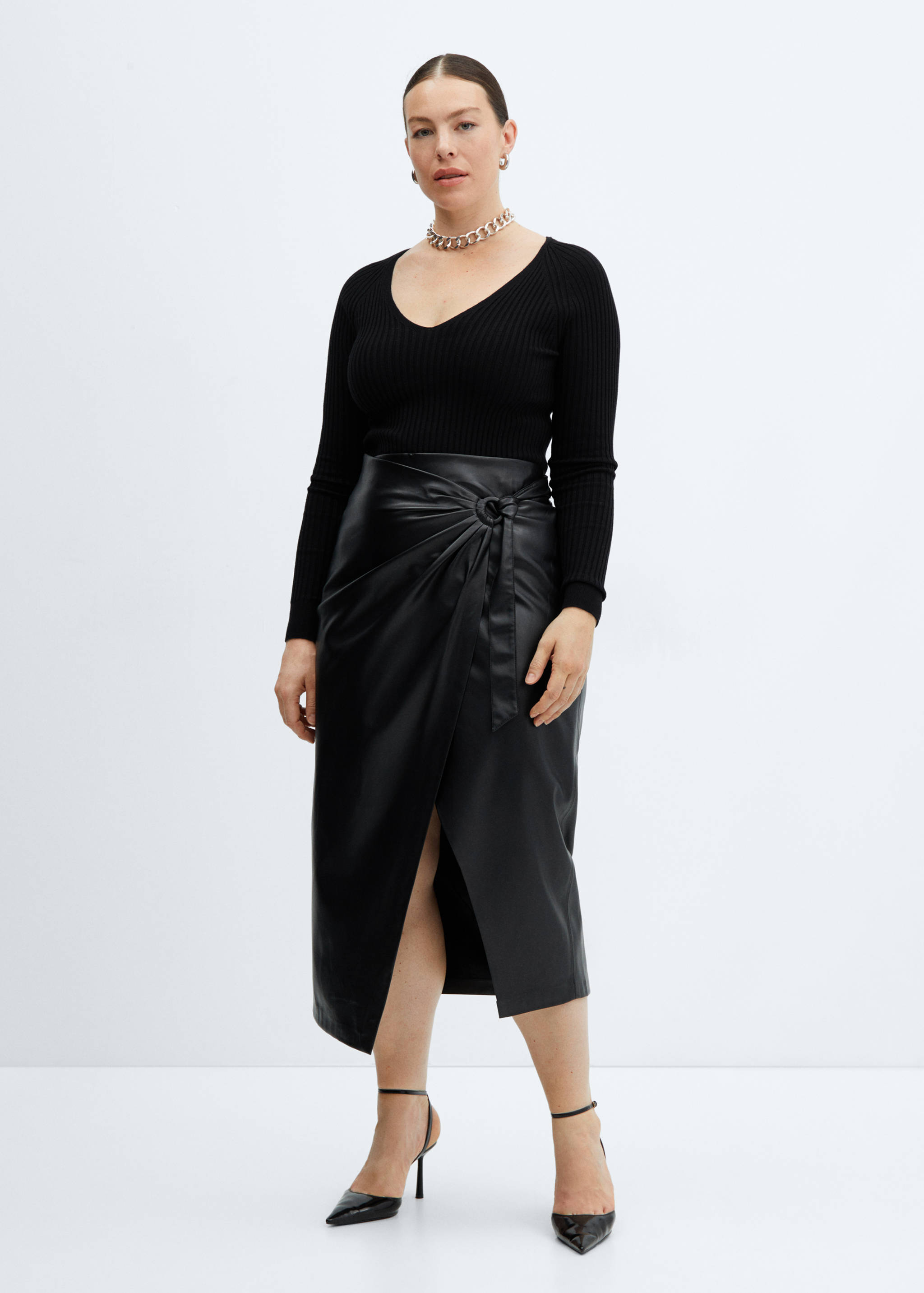 Draped faux-leather midi-skirt - Details of the article 3