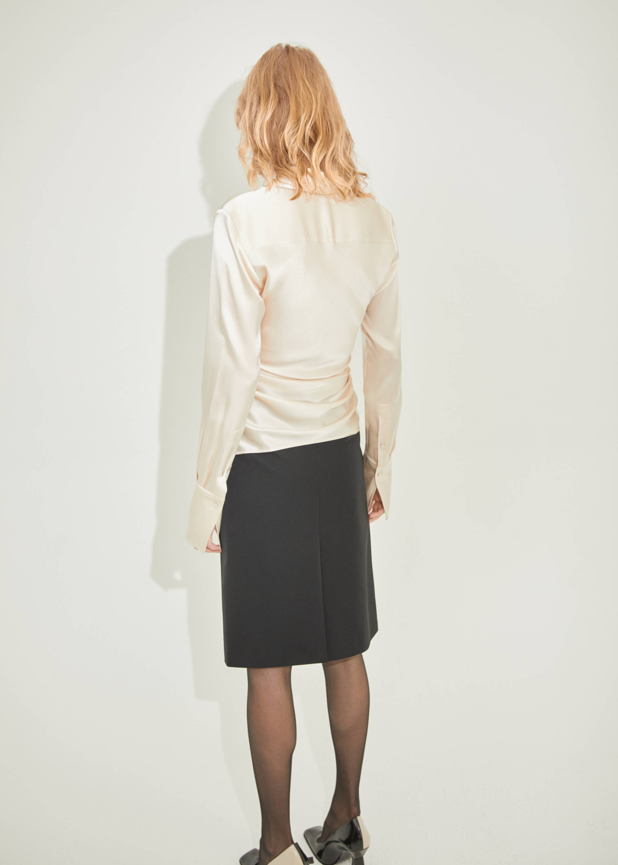 Pencil belt skirt - Reverse of the article, Black. Ref: 57036017-00.