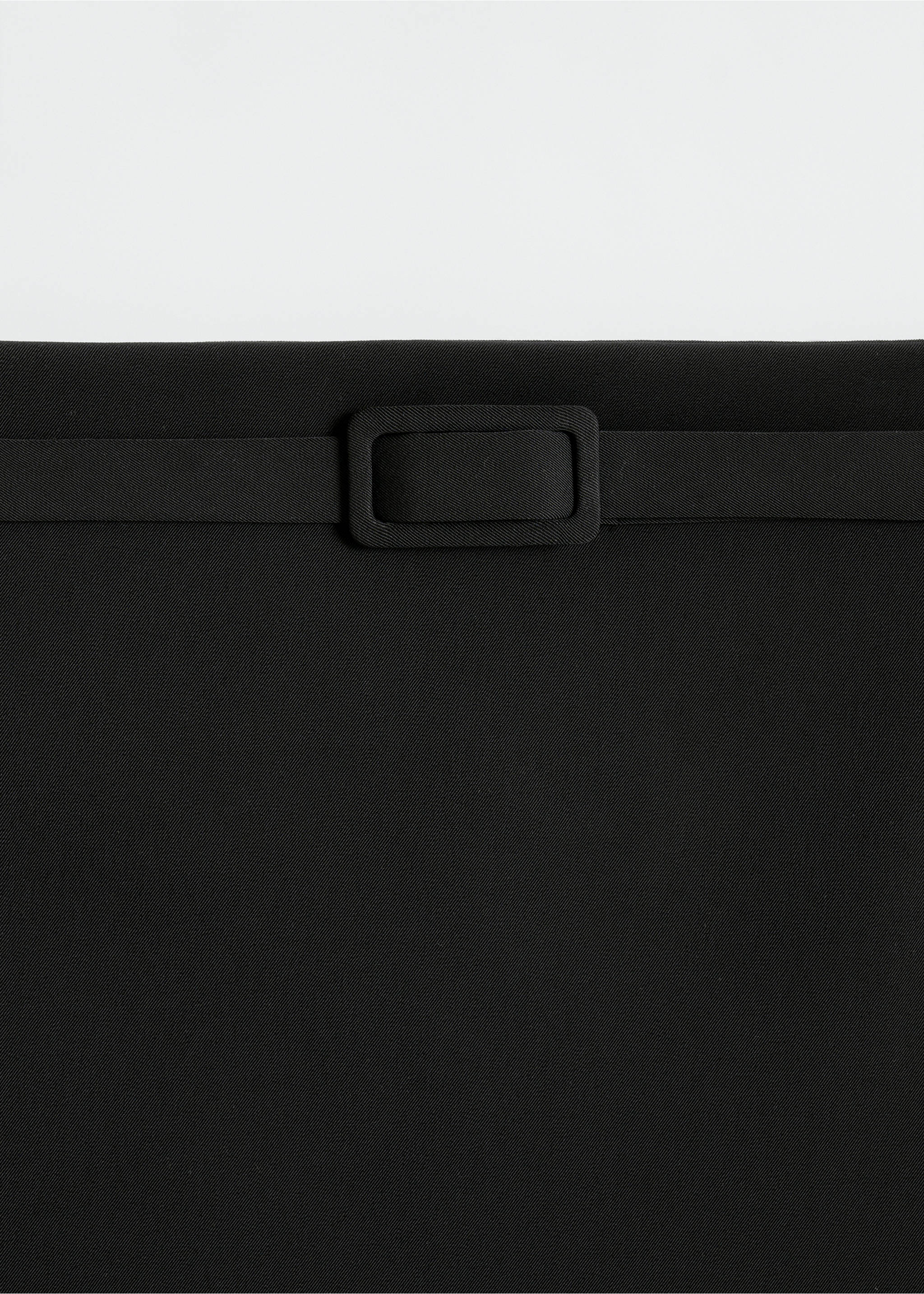 Pencil belt skirt - Details of the article 8, Black. Ref: 57036017-00.