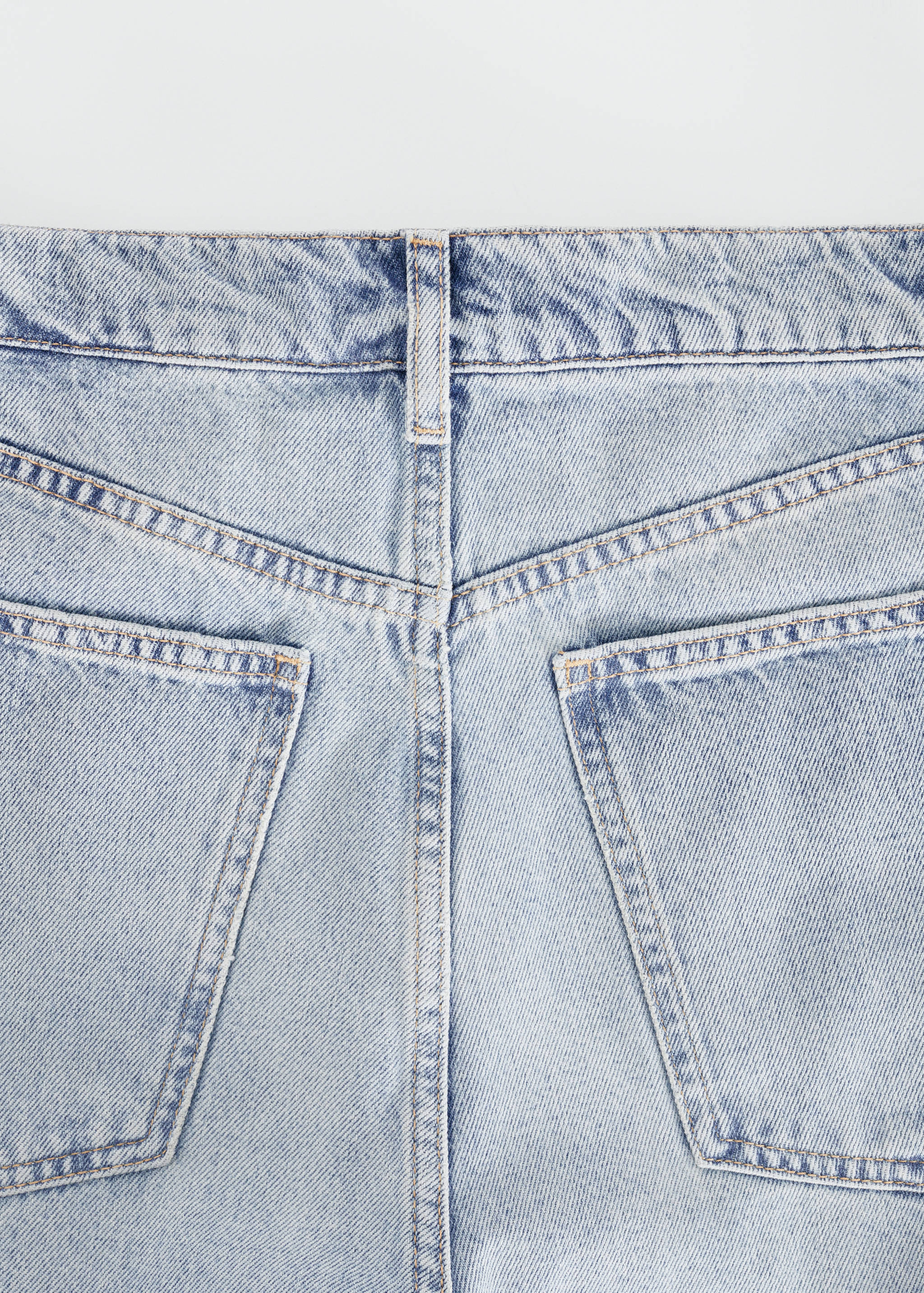 Wide leg mid-rise jeans - Details of the article 8