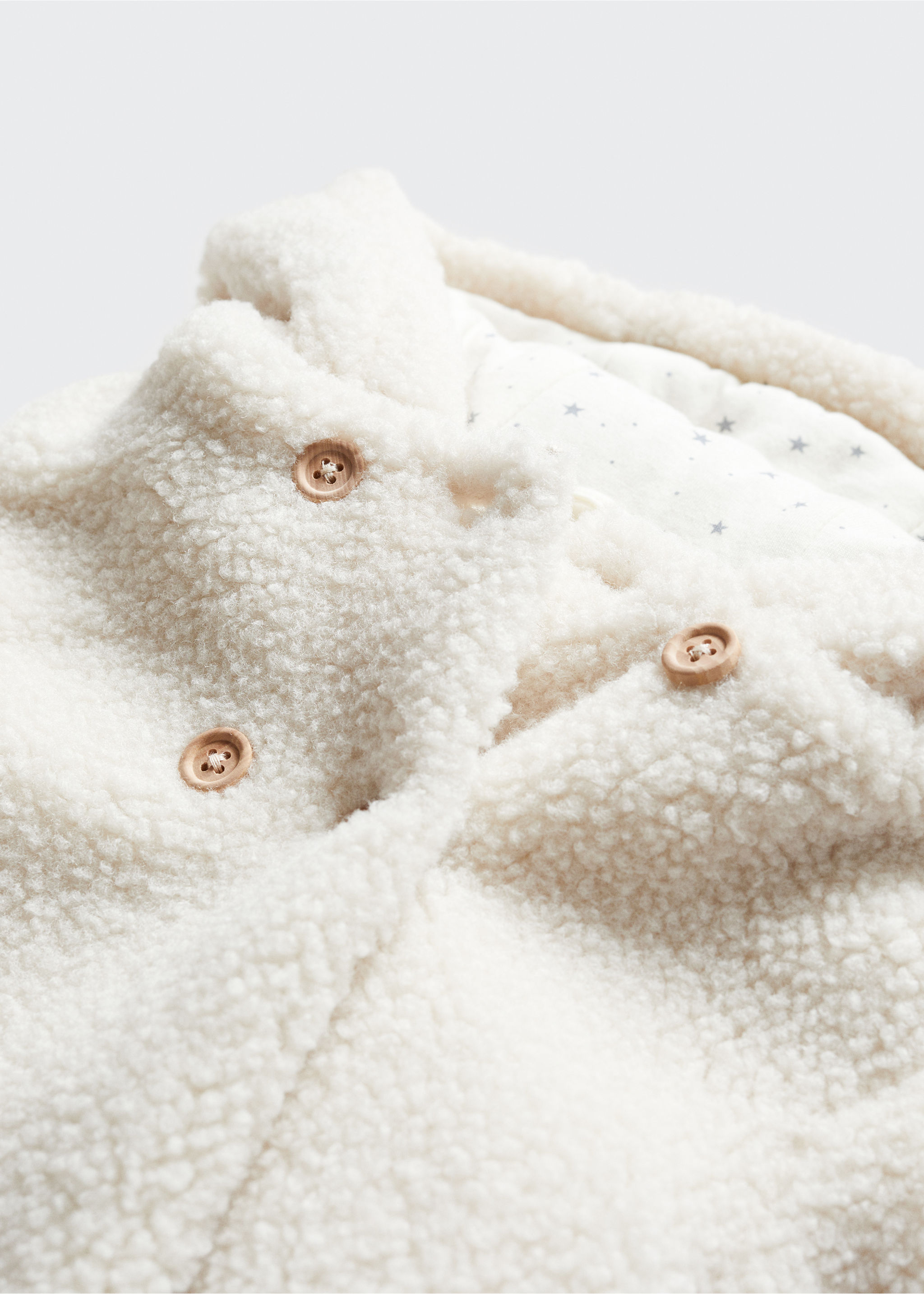 Double-breasted coat with shearling-effect lining - Details of the article 8
