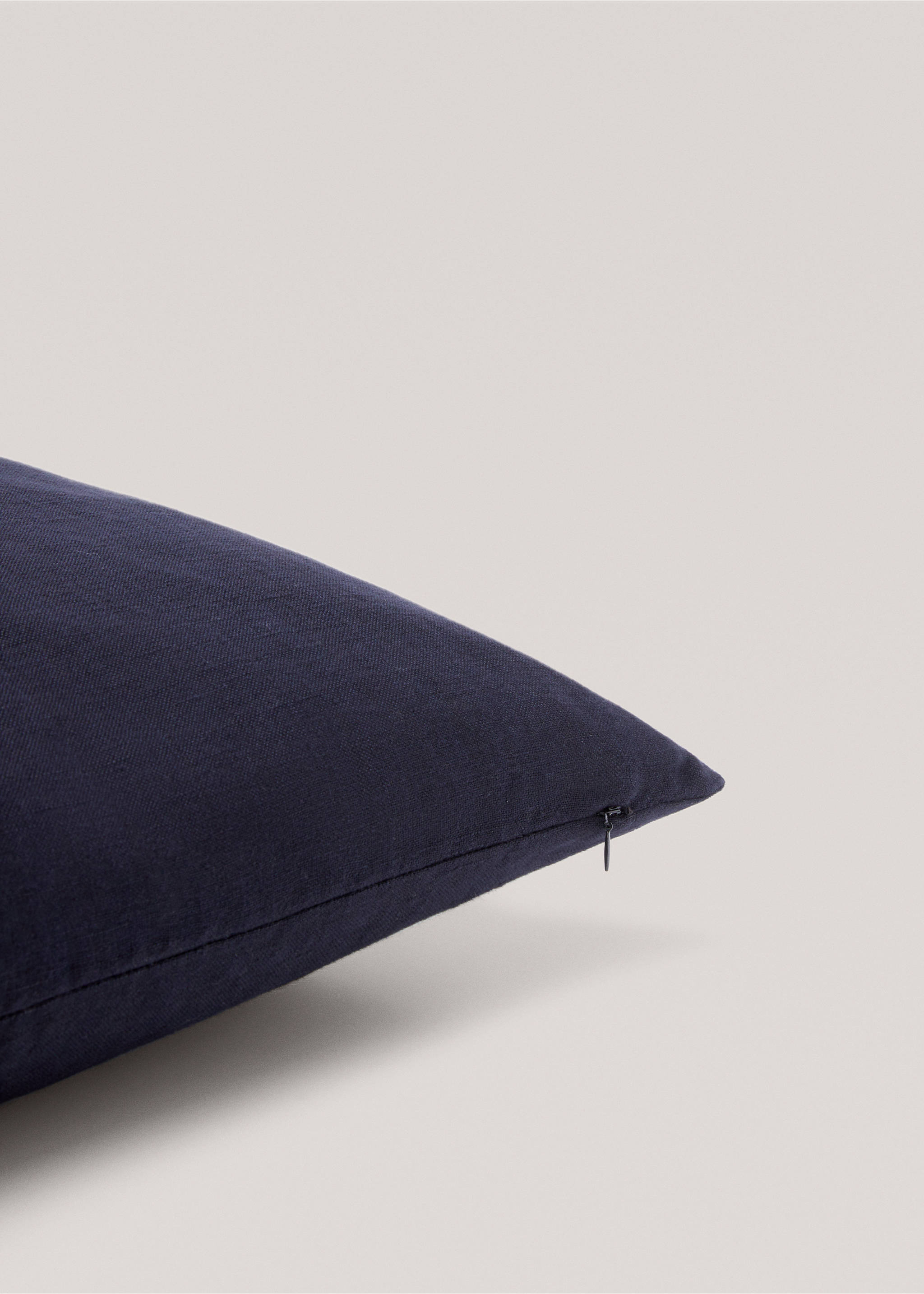 Kissenbezug mit Steppnaht 50 x 75 cm - Detail des Artikels 2, Dunkles Marineblau. Ref: 57036311-00.