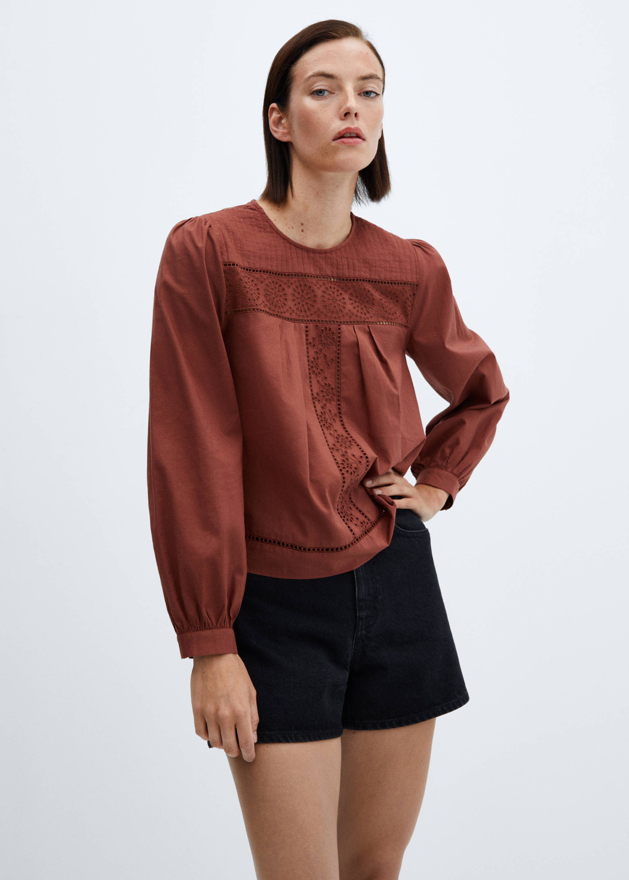 Cotton blouse with openwork details - Medium plane