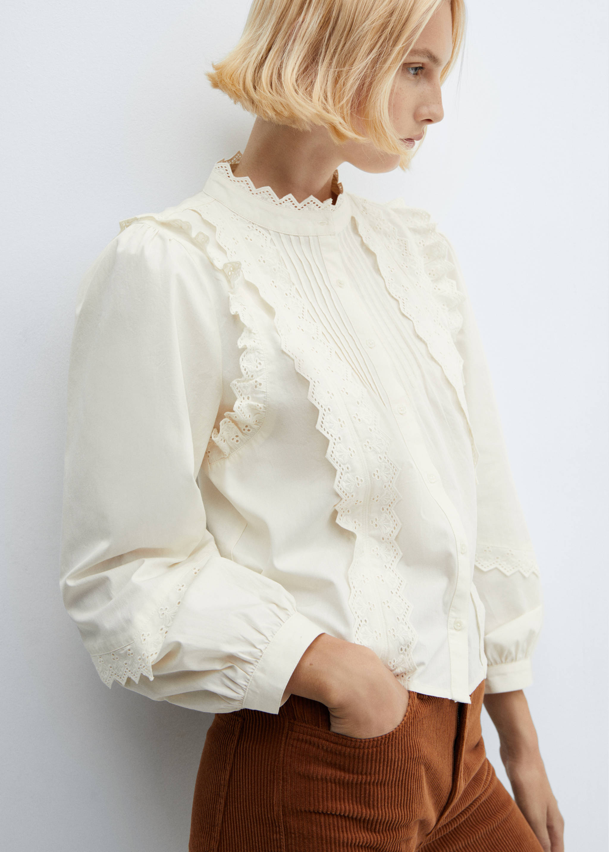 Cotton blouse with ruffle detail - Details of the article 2