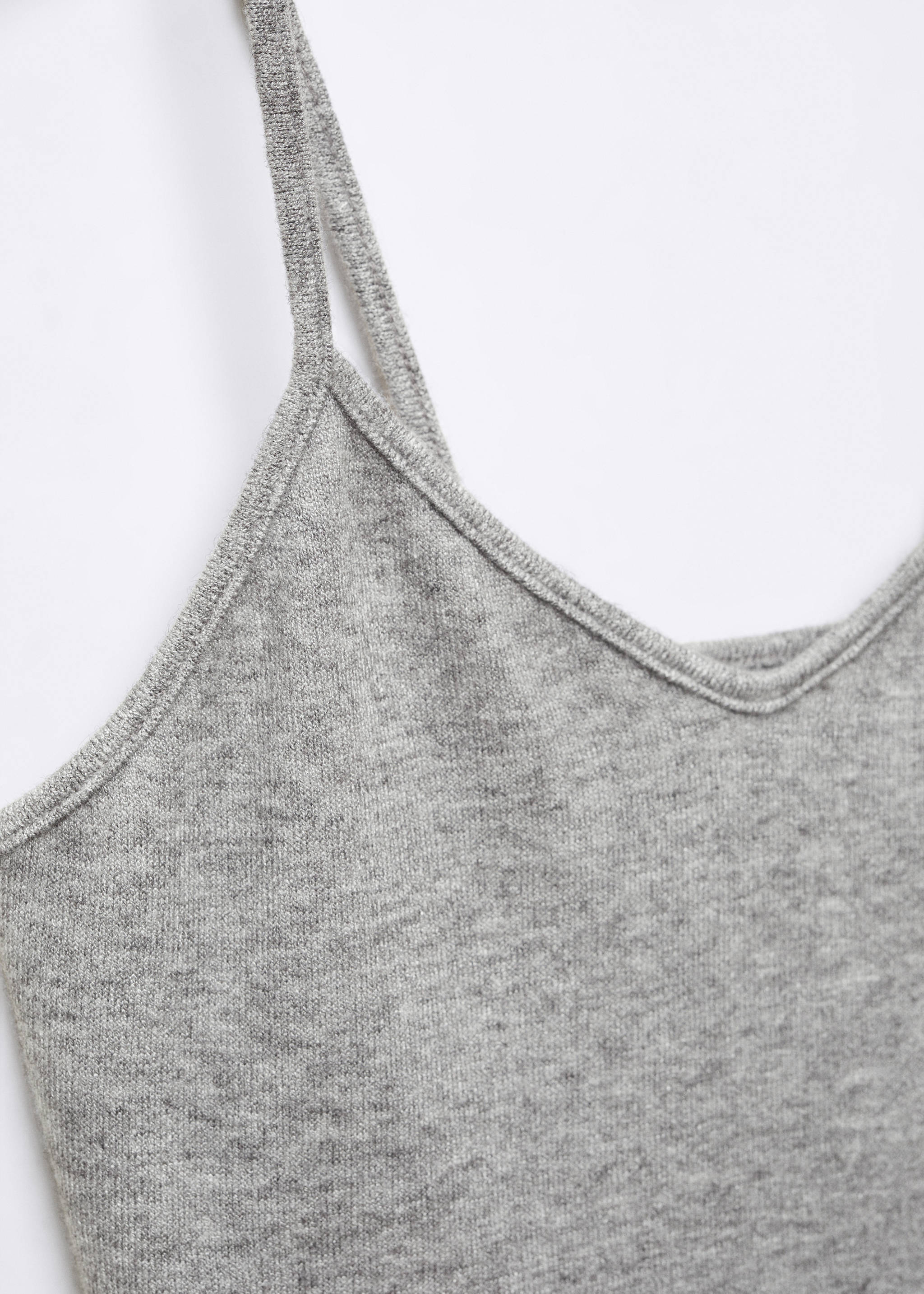 Top alças finas - Pormenor do artigo 8