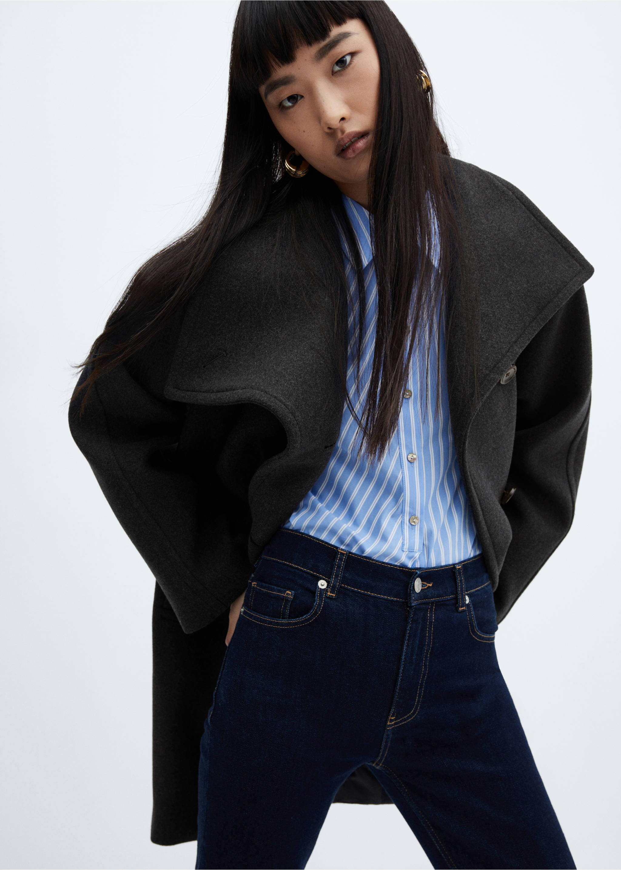 Wide lapel wool-blend coat - Medium plane, Grey. Ref: 57037734-00.