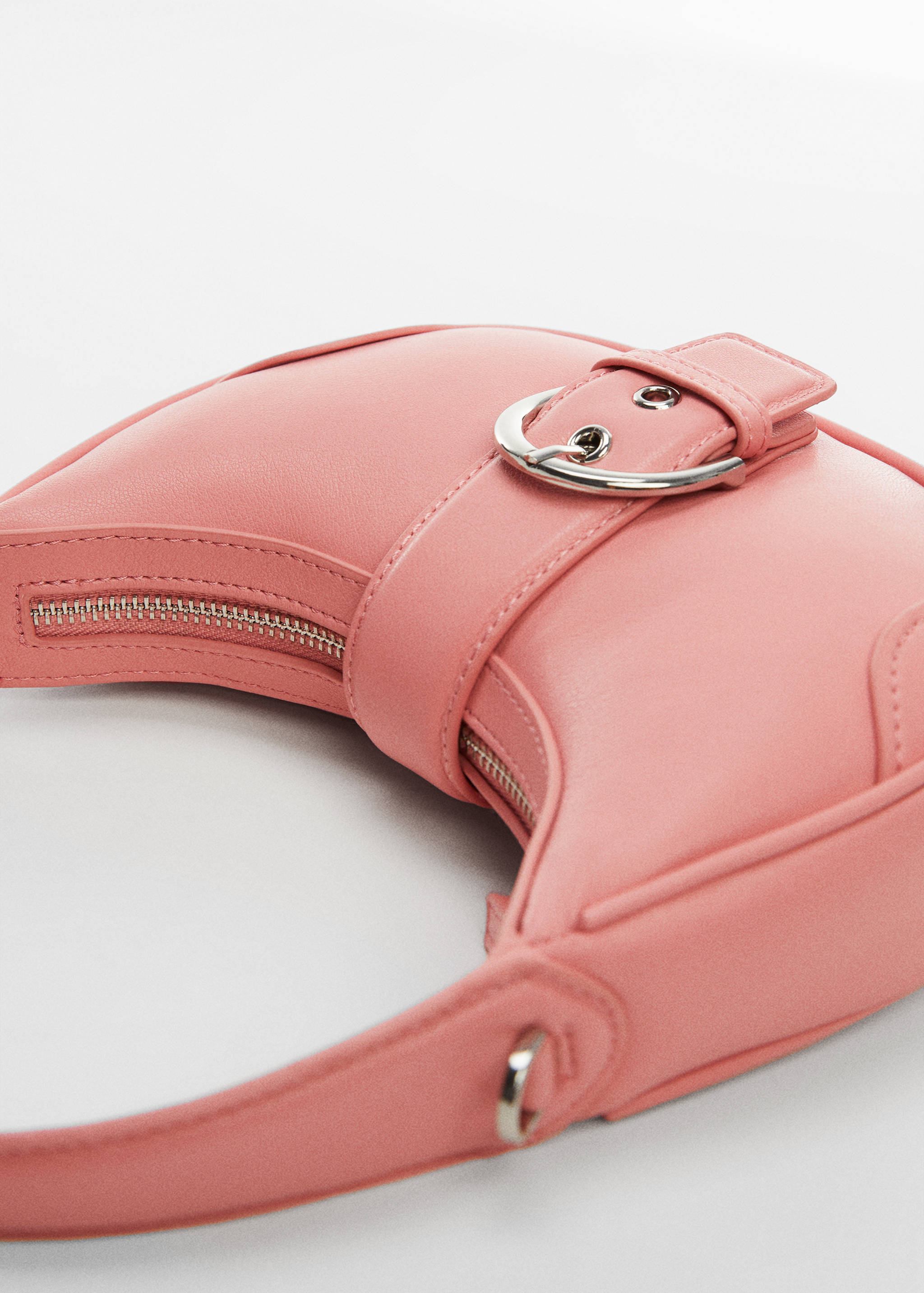 Buckle bag with double handle - Details of the article 2