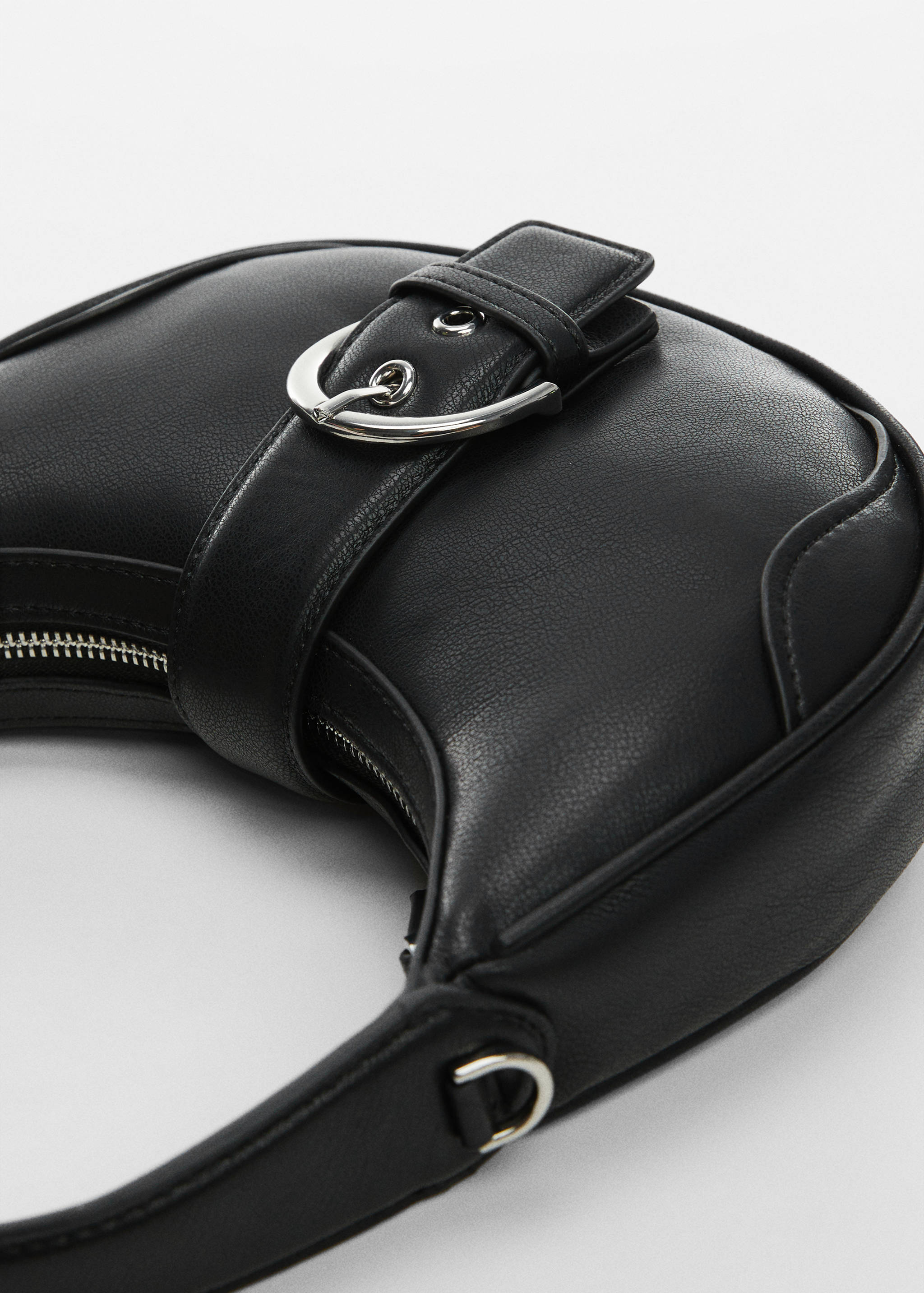 Buckle bag with double handle - Details of the article 2