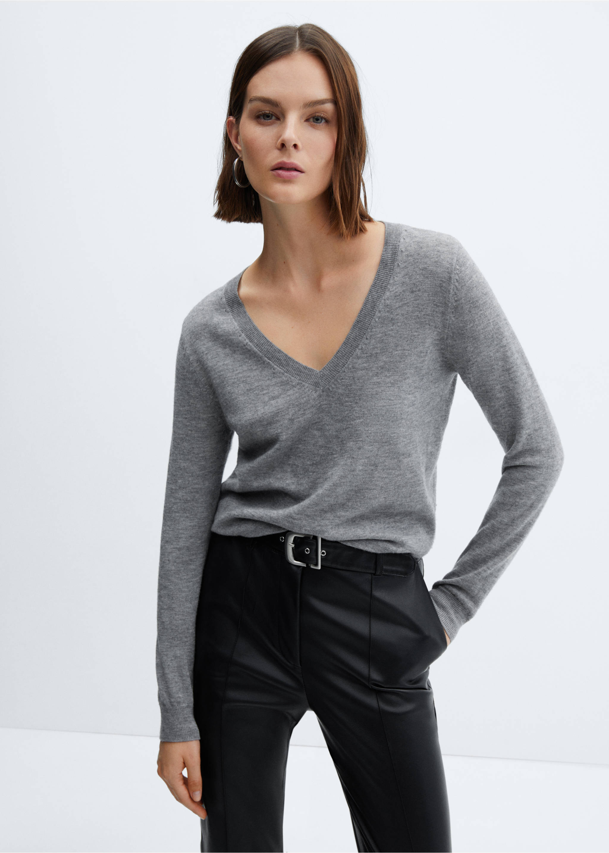 Leder-Effekt-Hose mit Gürtel - Detail des Artikels 1, Schwarz. Ref: 57037753-00.