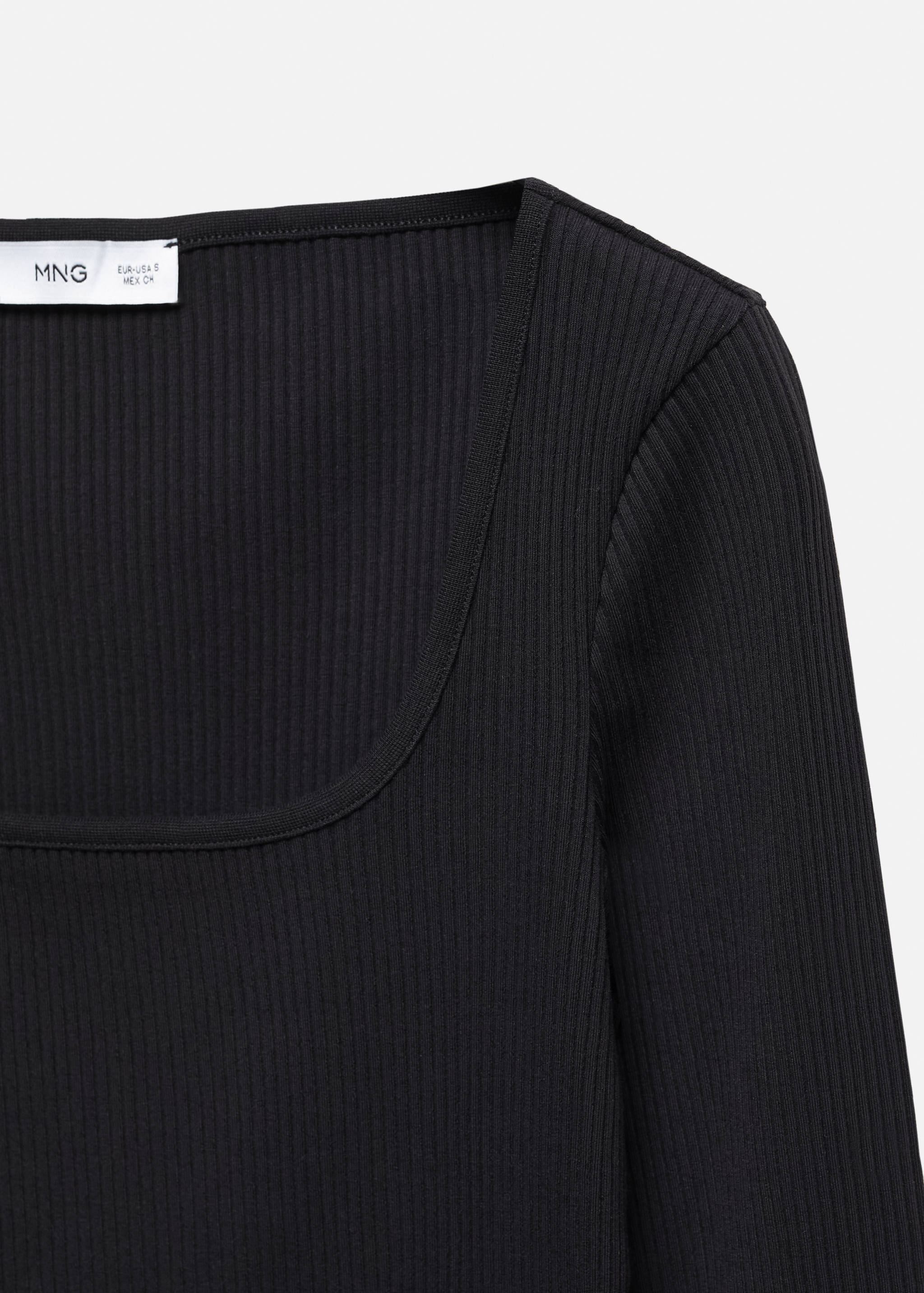 Low-cut ribbed T-shirt - Details of the article 8