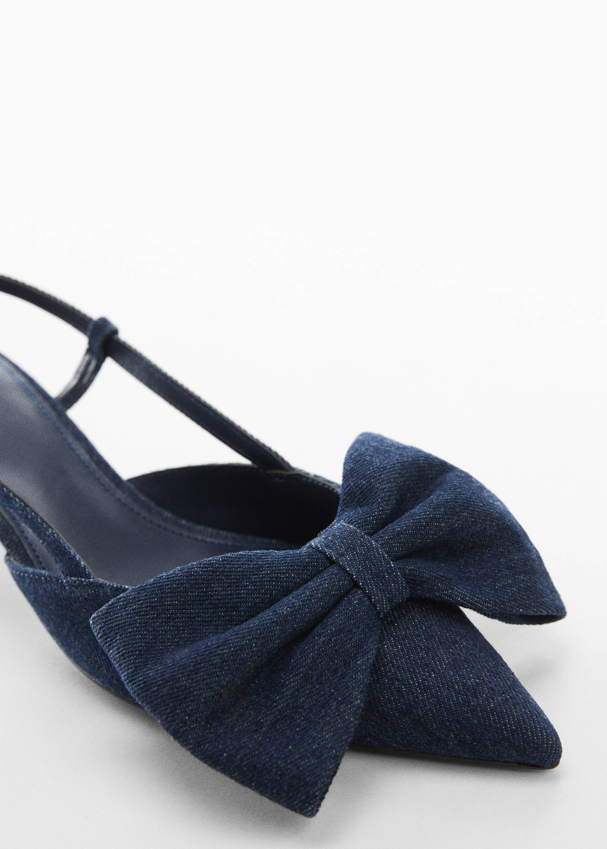 Bow-heeled denim shoes - Details of the article 1