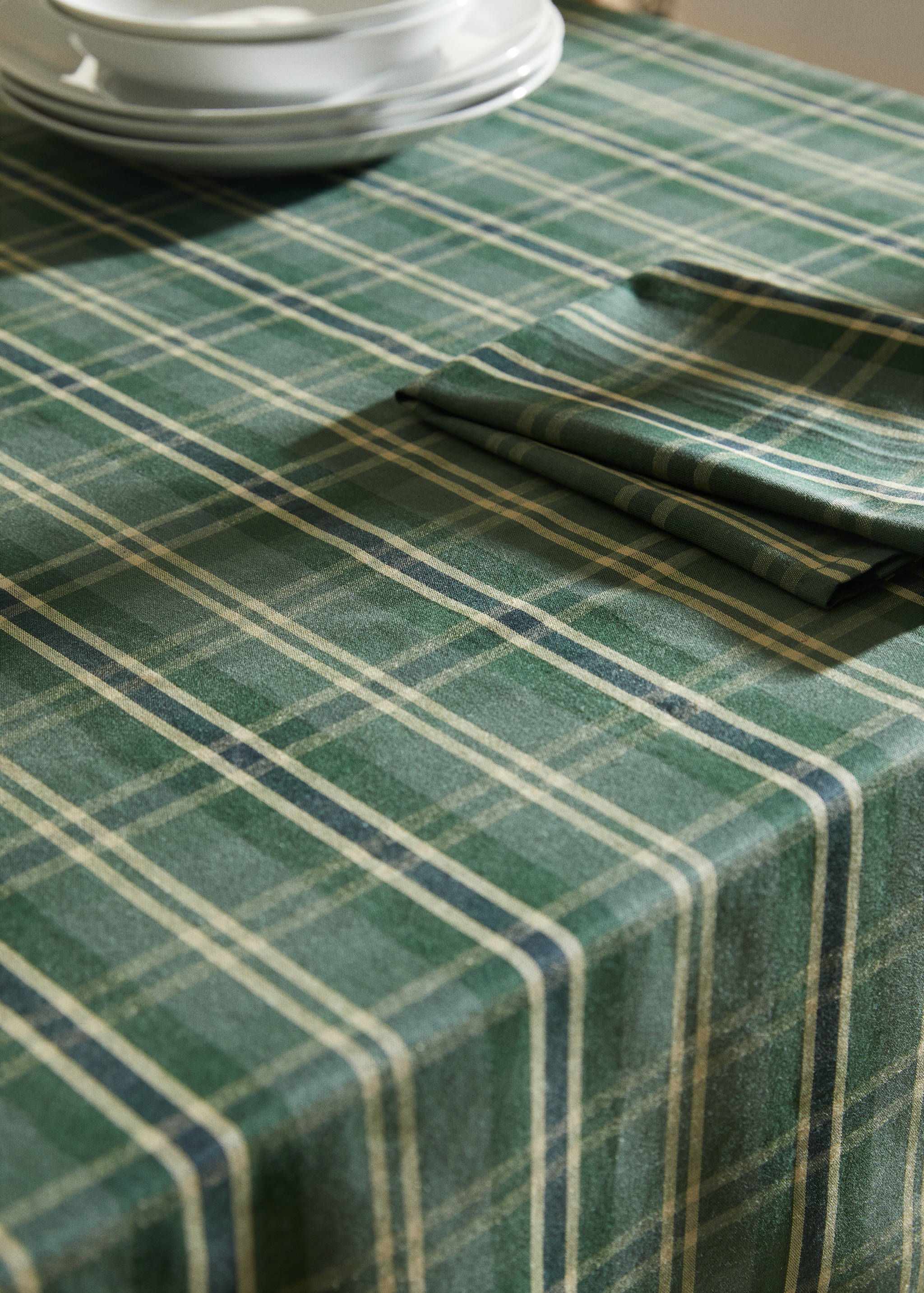 100% cotton check tablecloth for 6 to 8 diners - Details of the article 7
