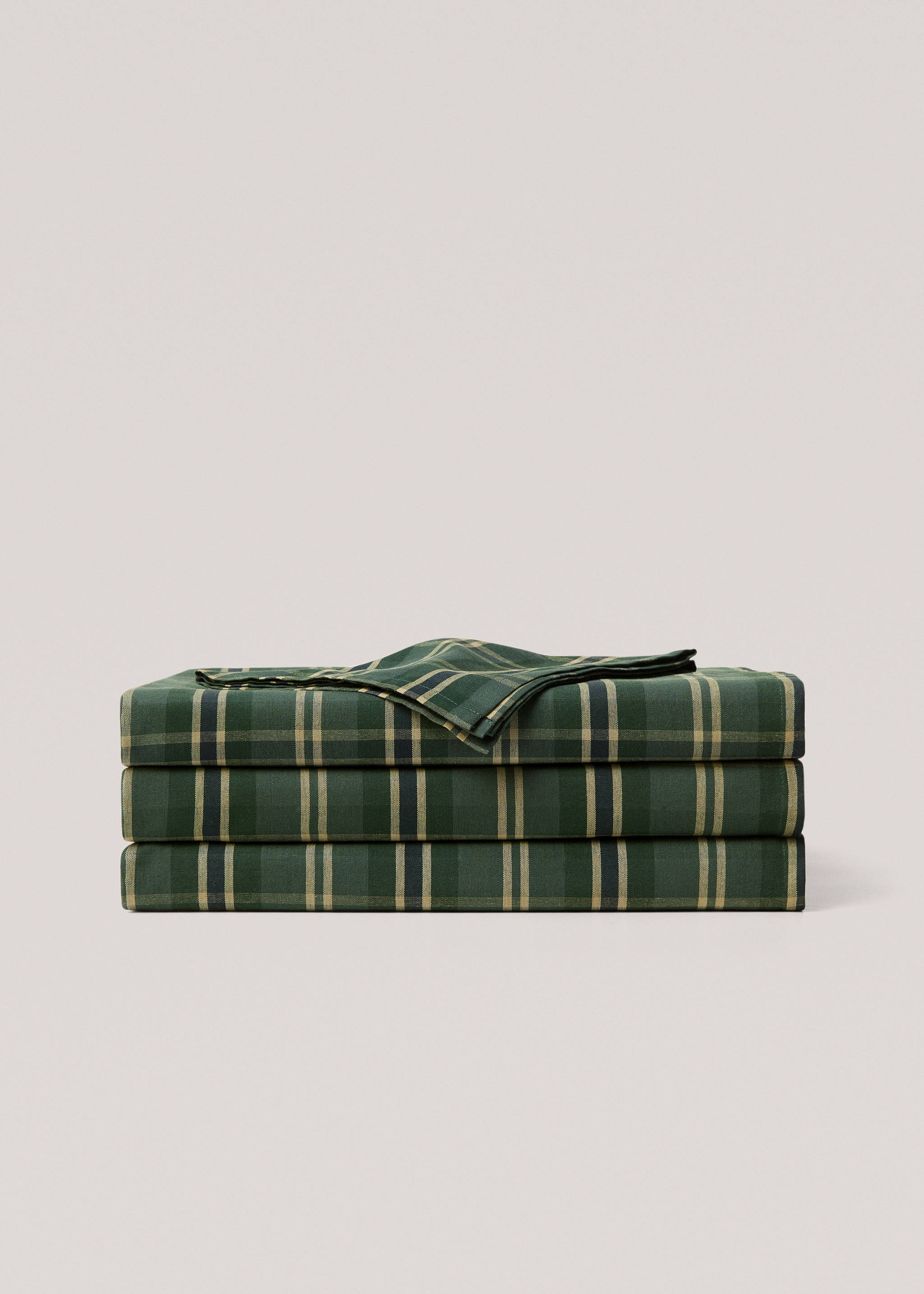 100% cotton check tablecloth for 6 to 8 diners - Article without model