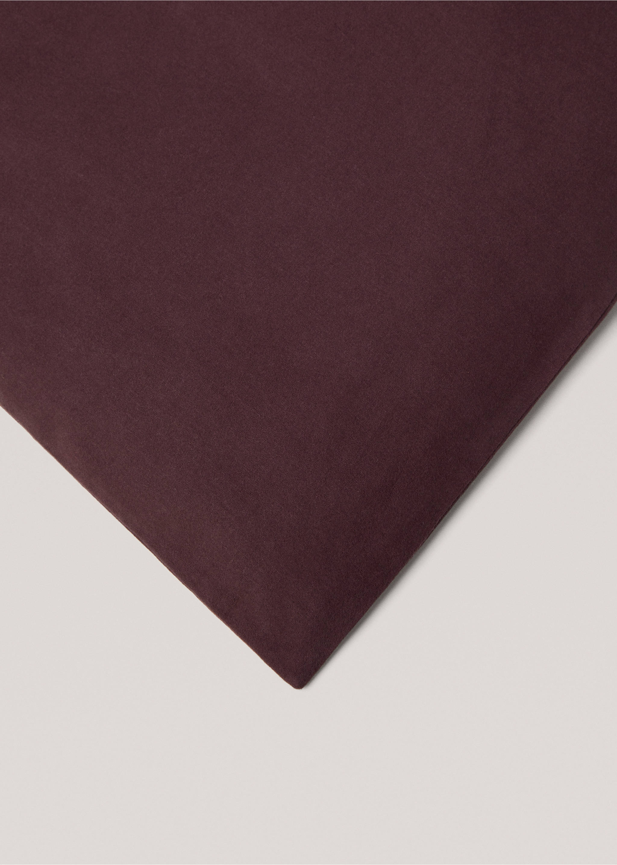 Plain flannel duvet cover Queen bed - Details of the article 3, Wine. Ref: 57039219-00.