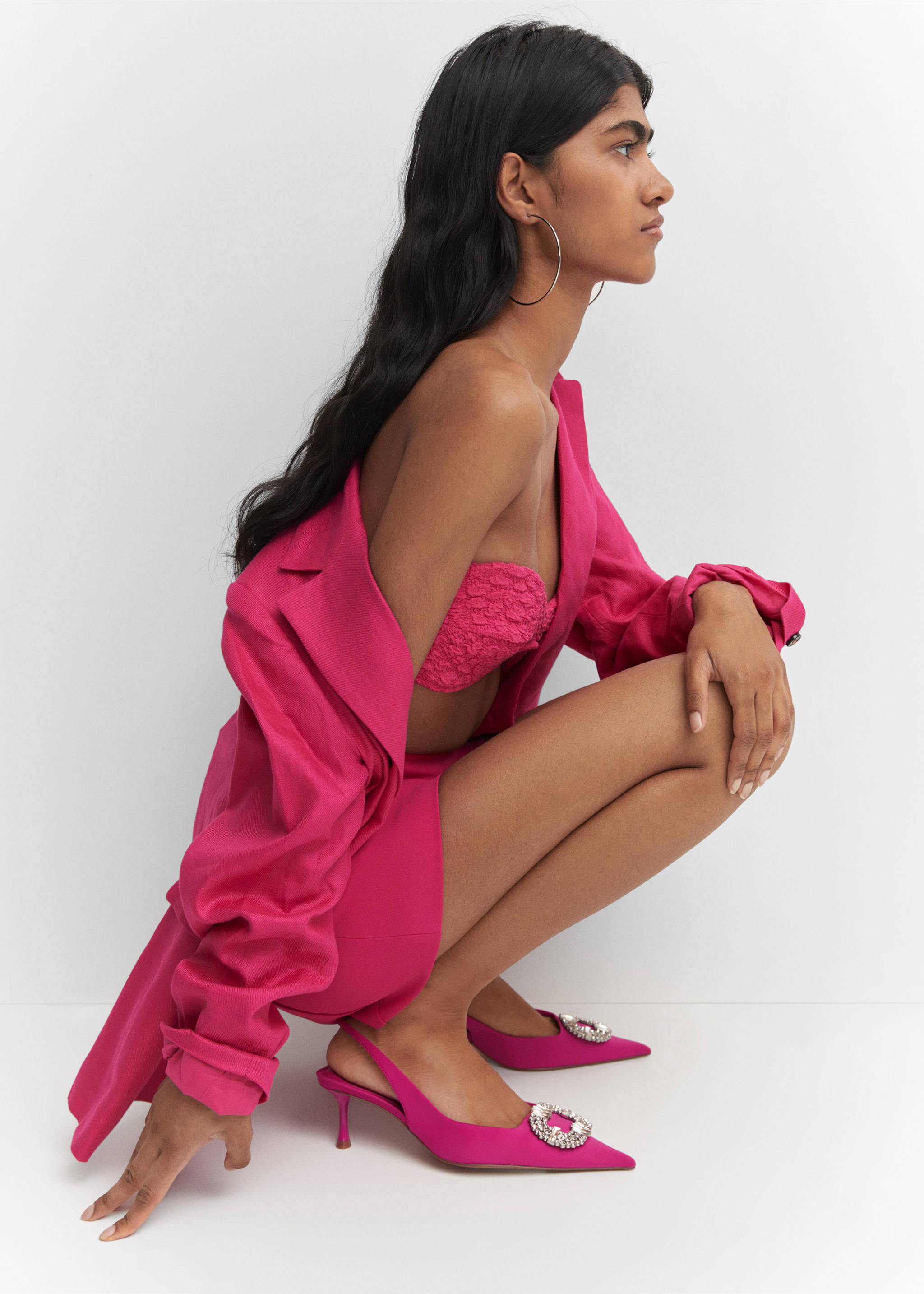 Pointed shoes with rhinestone detail - Details of the article 9, Fuchsia. Ref: 57040030-00.