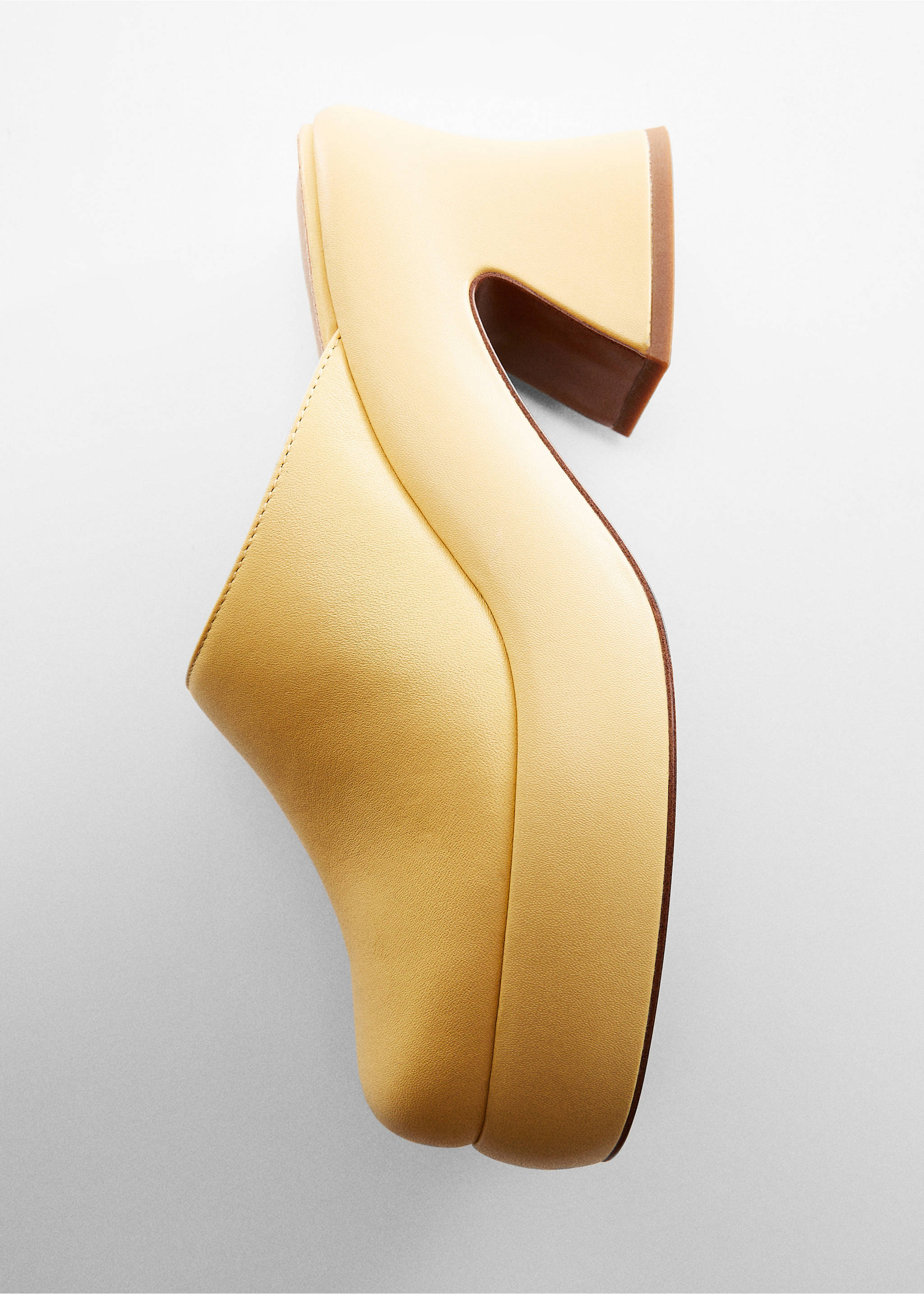 Block-heel leather clogs - Details of the article 5, Yellow. Ref: 57040031-00.
