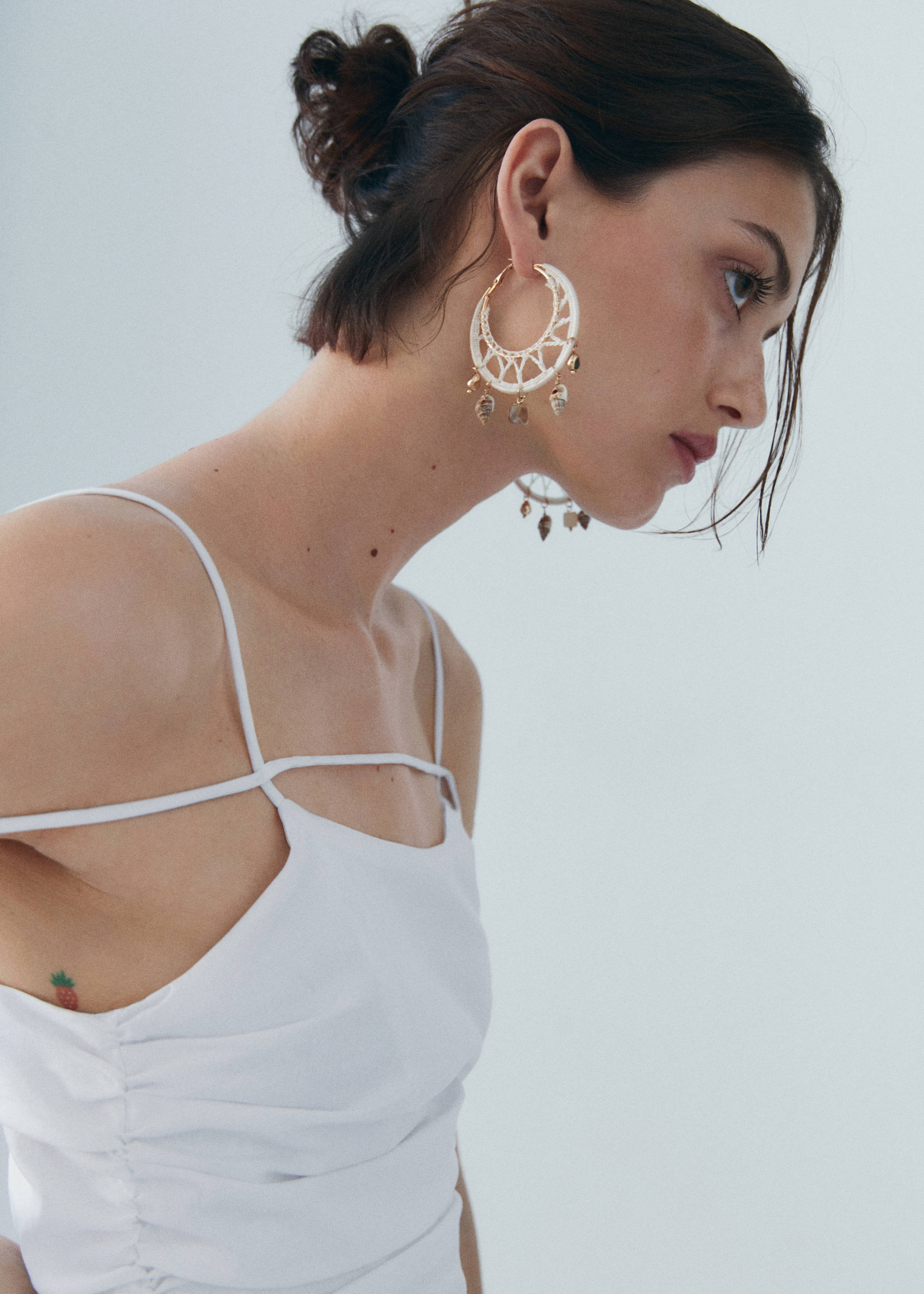 Kreolen mit Perlenverzierung - Allgemeine Ansicht