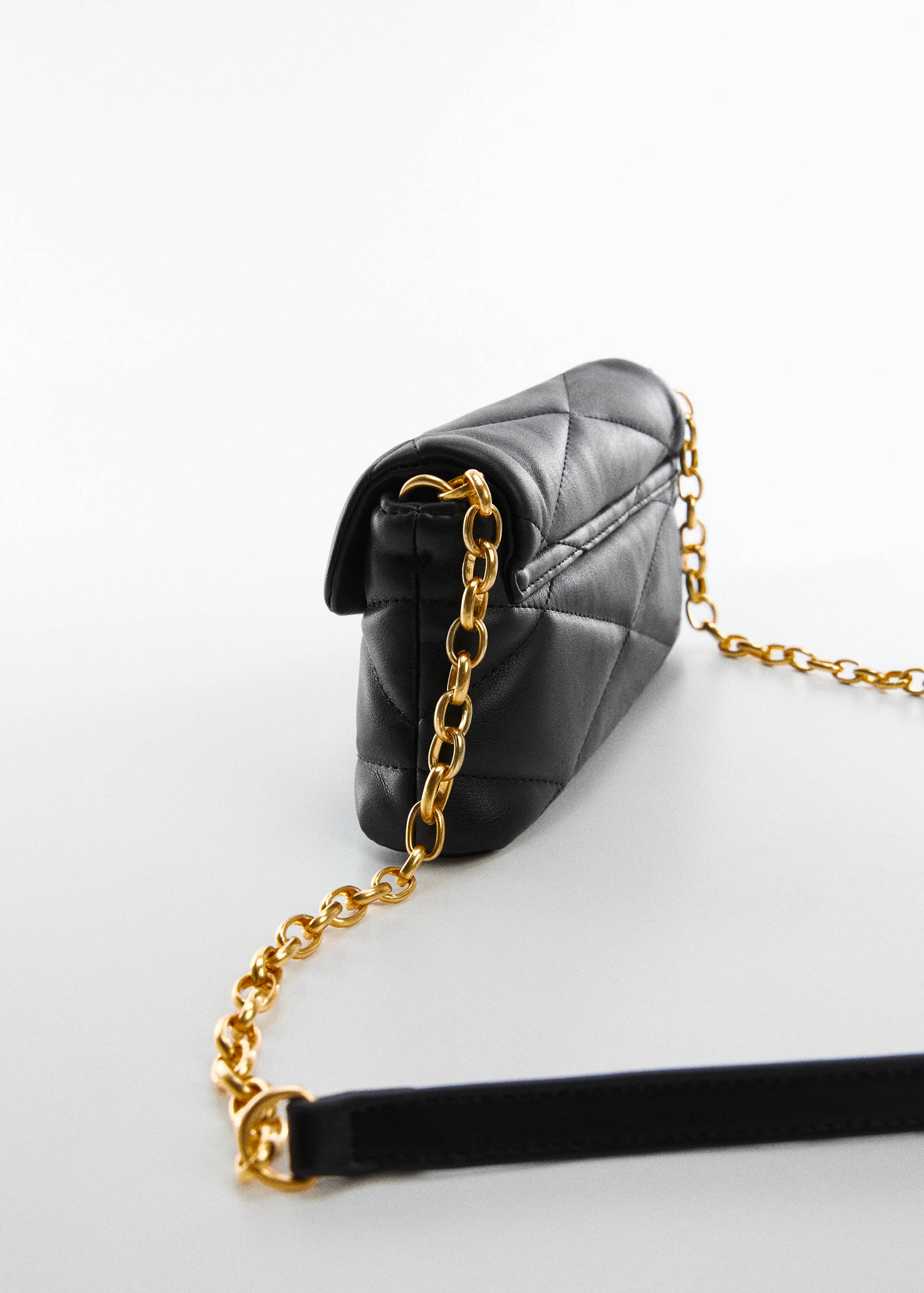 Quilted chain bag - Details of the article 1